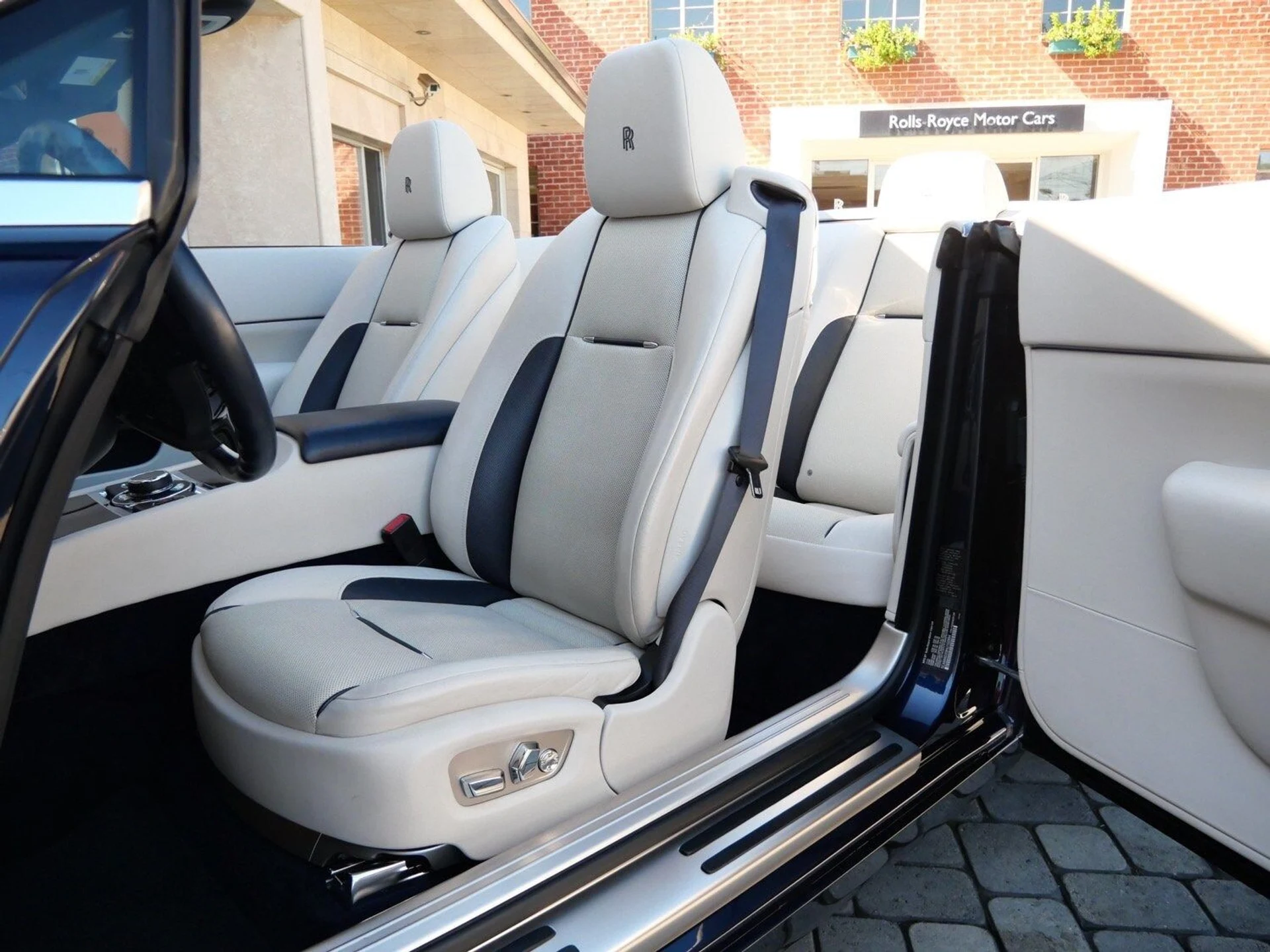 mph024_2476018161_e373c14d2d1f95cdbc92a5aa85201741x_66ac6c2fe6