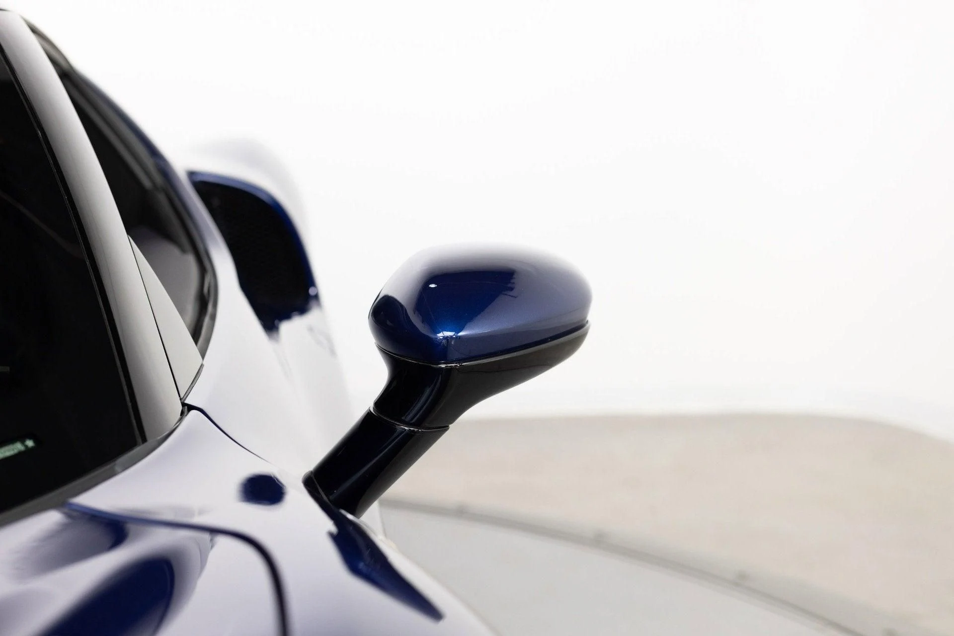 mph024_2484325263_Used_2025_Ferrari_296_GTB_1777349727_1da1839a80