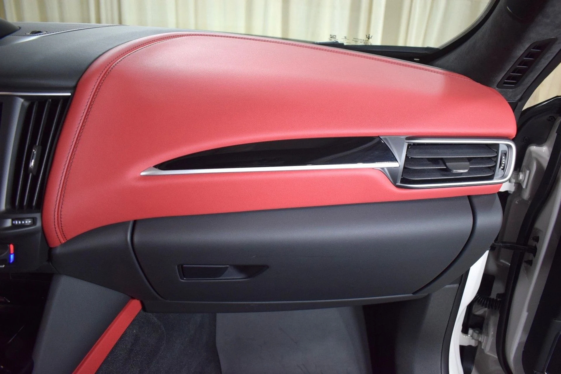 mph024_2494865670_bf2f4ee87577e49a154fe445e219d7bdx_08ea2eee59