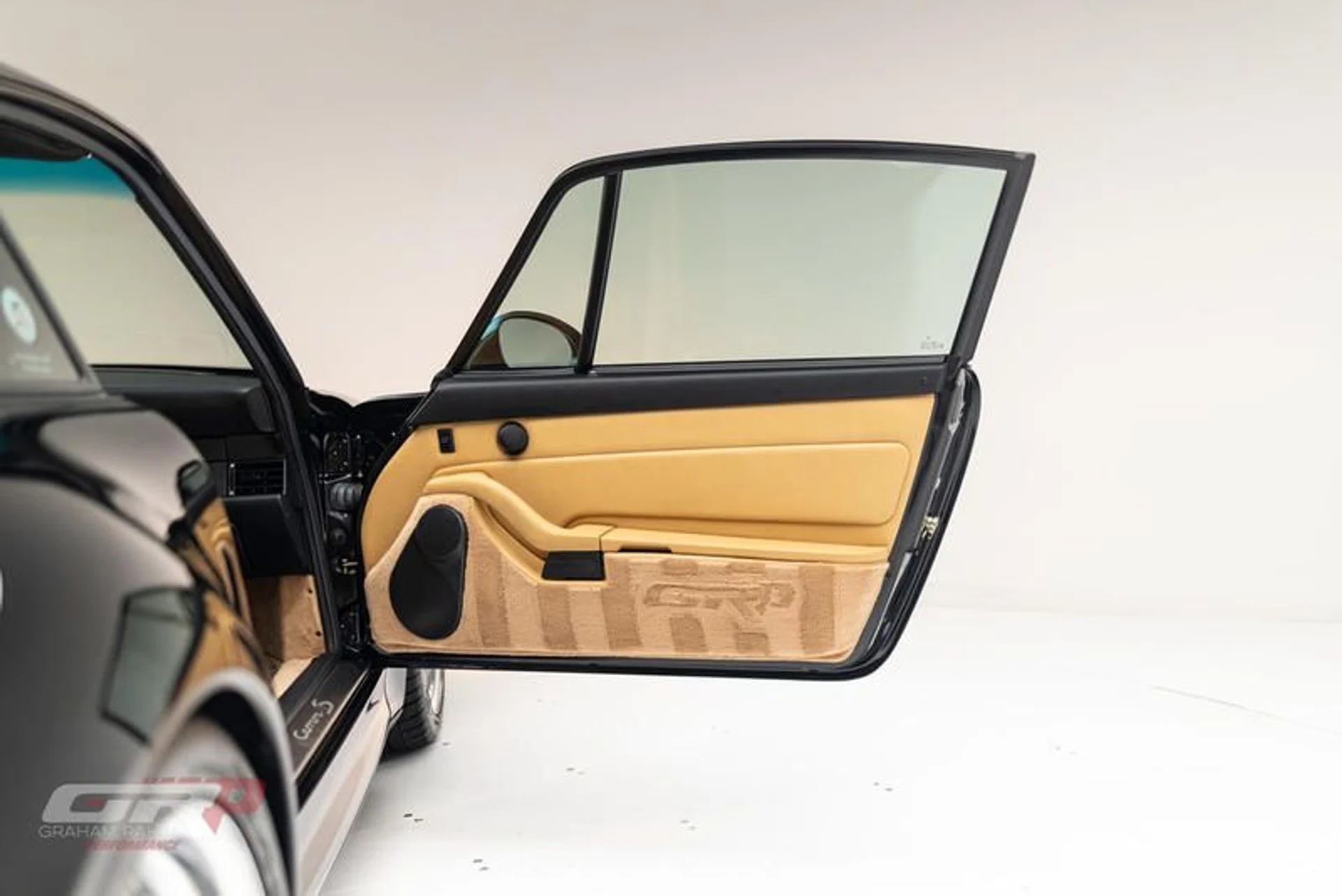 mph024_2497056342_399_CDAF_2_D378_419_C_8549_CFC_804_E7_A55_F_688fd0e288