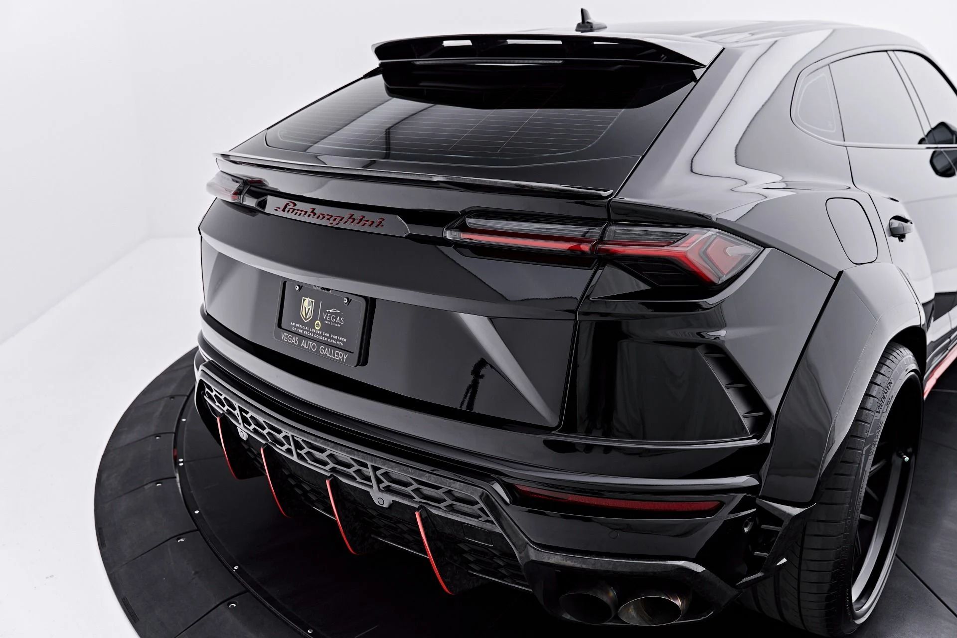 mph024_2497895548_Used_2022_Lamborghini_Urus_1788219557_cecf5d3d57