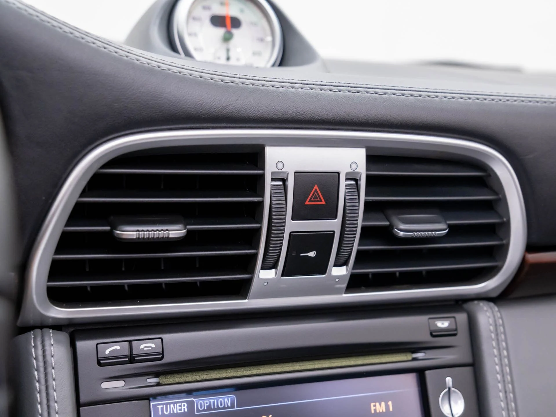 mph024_2500866062_a7350d017231903f9620b28e88ebf2a2x_02fdf2bab2