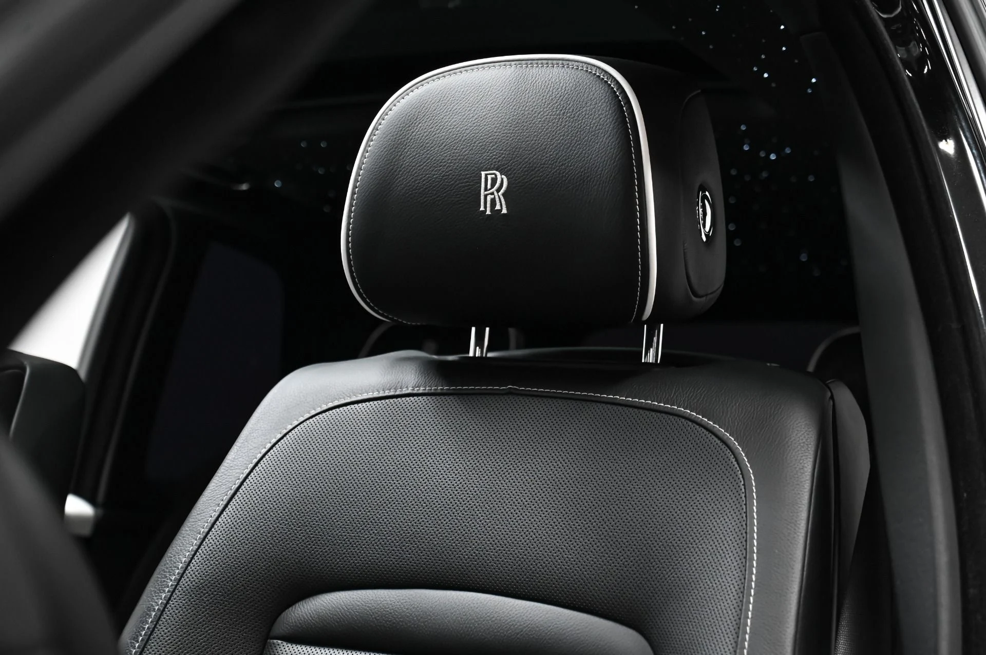 mph024_2503713788_Used_2019_Rolls_Royce_Cullinan_1761408905_d7fec83158