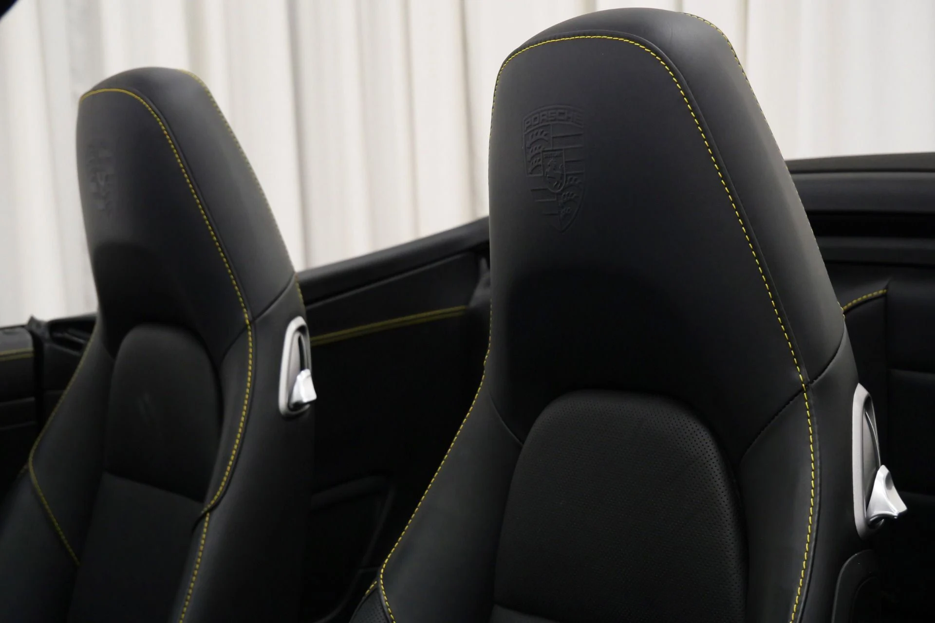 mph024_2504378544_Used_2019_Porsche_911_Turbo_S_Cabriolet_1756135575_8f9169ea0c