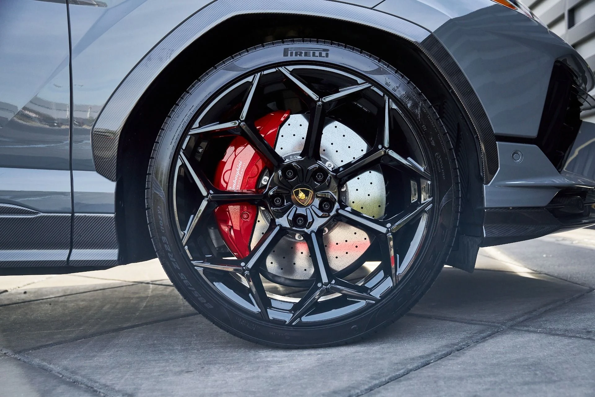 mph024_2510420184_Used_2024_Lamborghini_Urus_Performante_1766457652_1cd19ac9a0