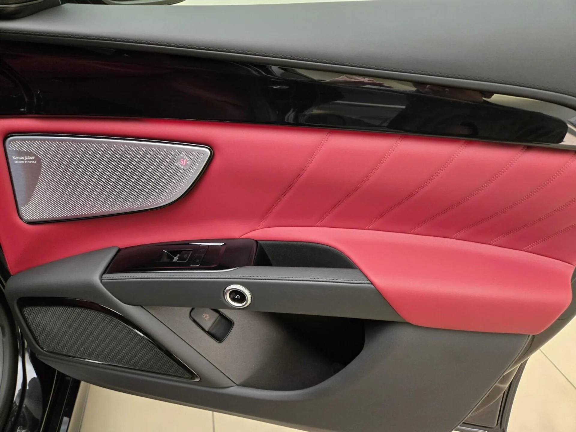 mph024_2511572310_New_2025_Maserati_Grecale_Modena_1767162143_a533308493