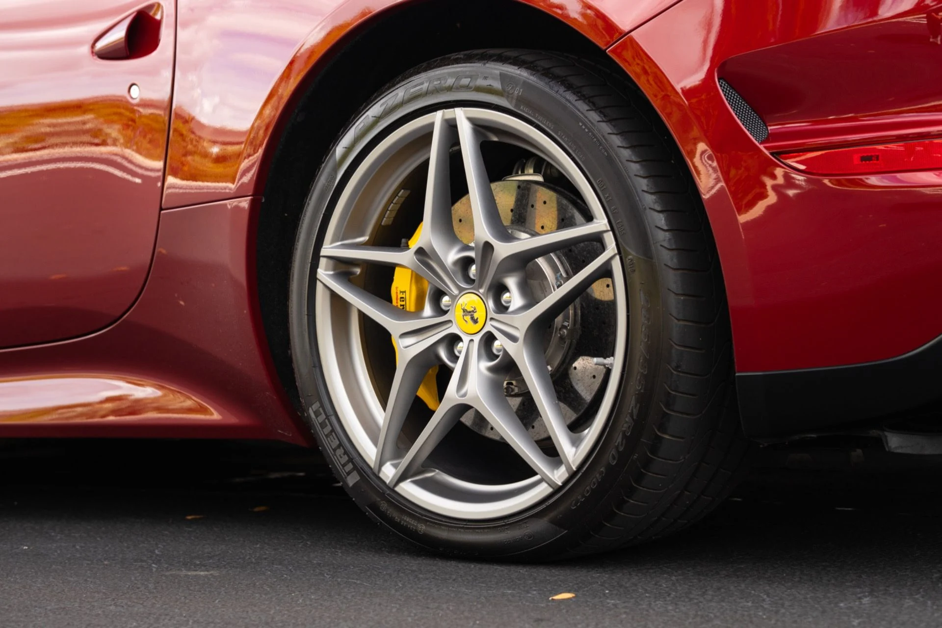 mph024_251186884_Used_2015_Ferrari_California_T_1773337239_22fac7b0a7