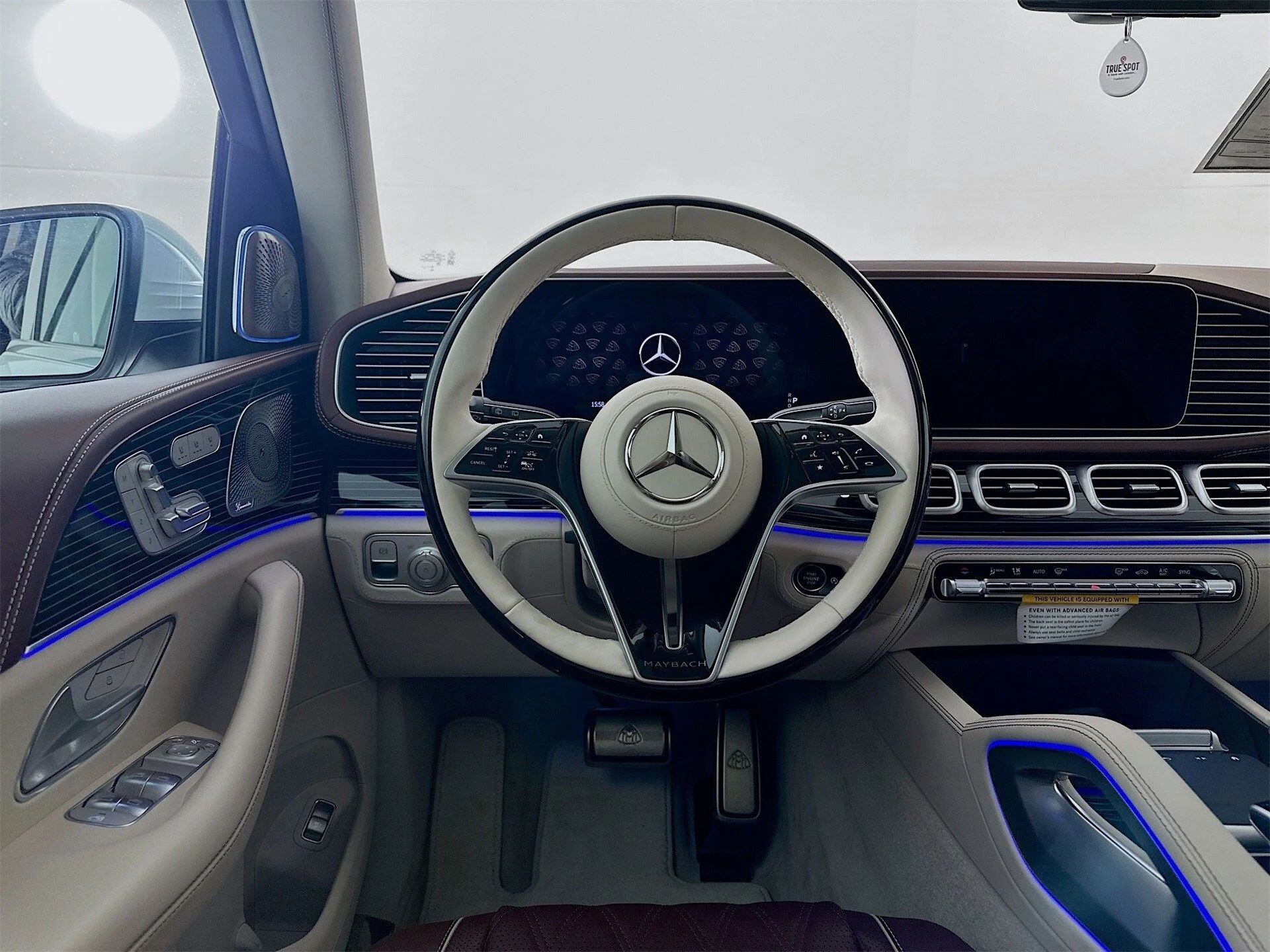 mph024_2520257703_ca94ae32fd581a2f46f4347bd2d0565ax_2d3db6349d