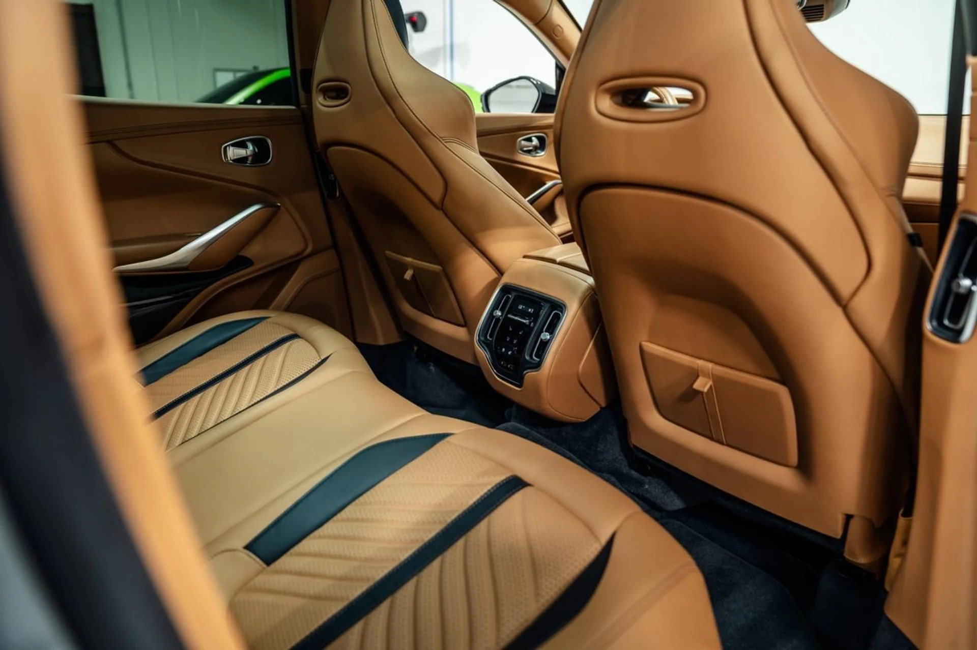 mph024_2525407411_814e699ca7b3e90a21ecbafead872b06_9275722284