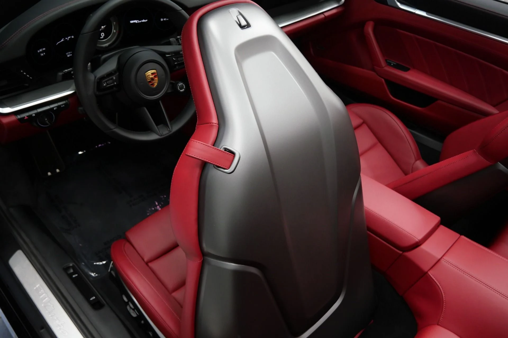 mph024_2525932762_Used_2024_Porsche_911_Turbo_Cabriolet_1755711683_e69762ff78