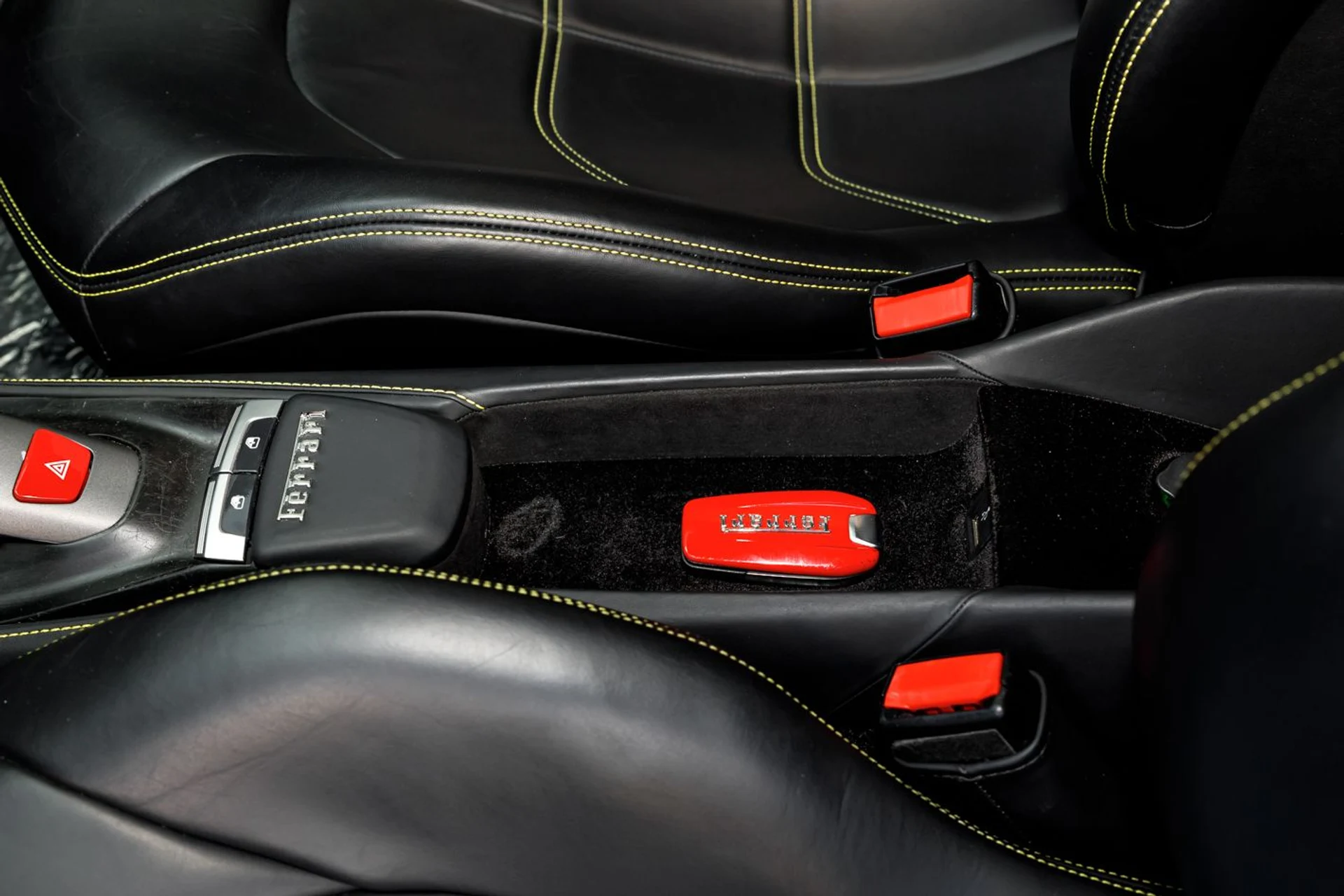 mph024_2527088017_Used_2018_Ferrari_488_GTB_c5e6d6e702