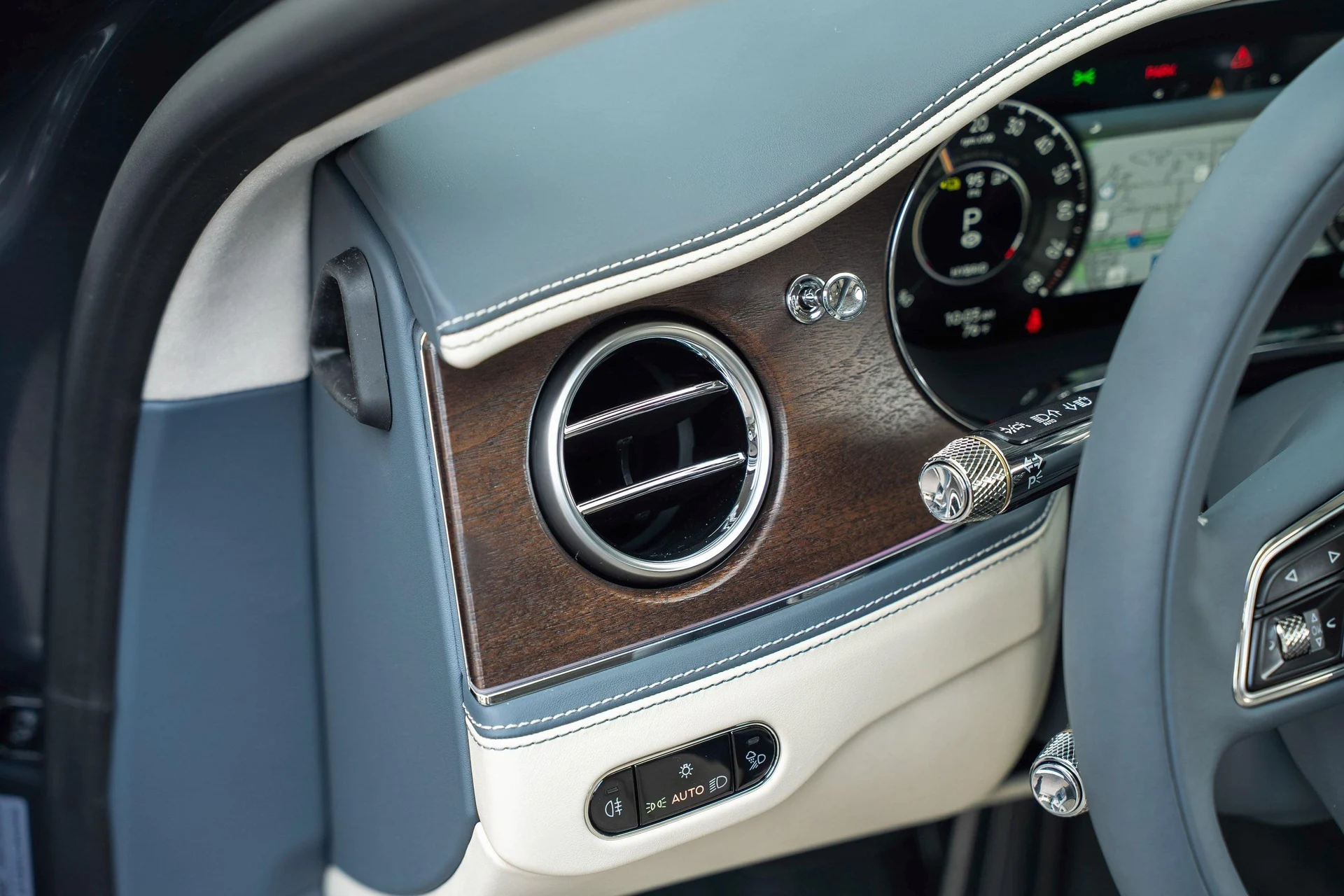 mph024_2530023502_477619931_6954c03f4e73cd9f103f505a_ff7b4fc8dc