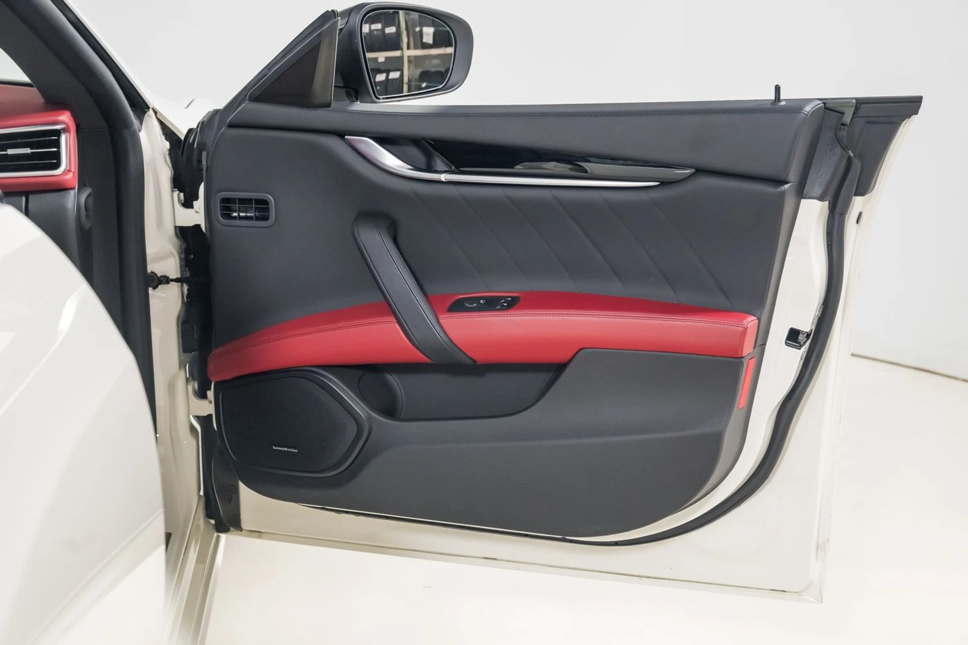 mph024_253038125_23c8ab10857848dbbad5bc6cae6ca941_8536408299