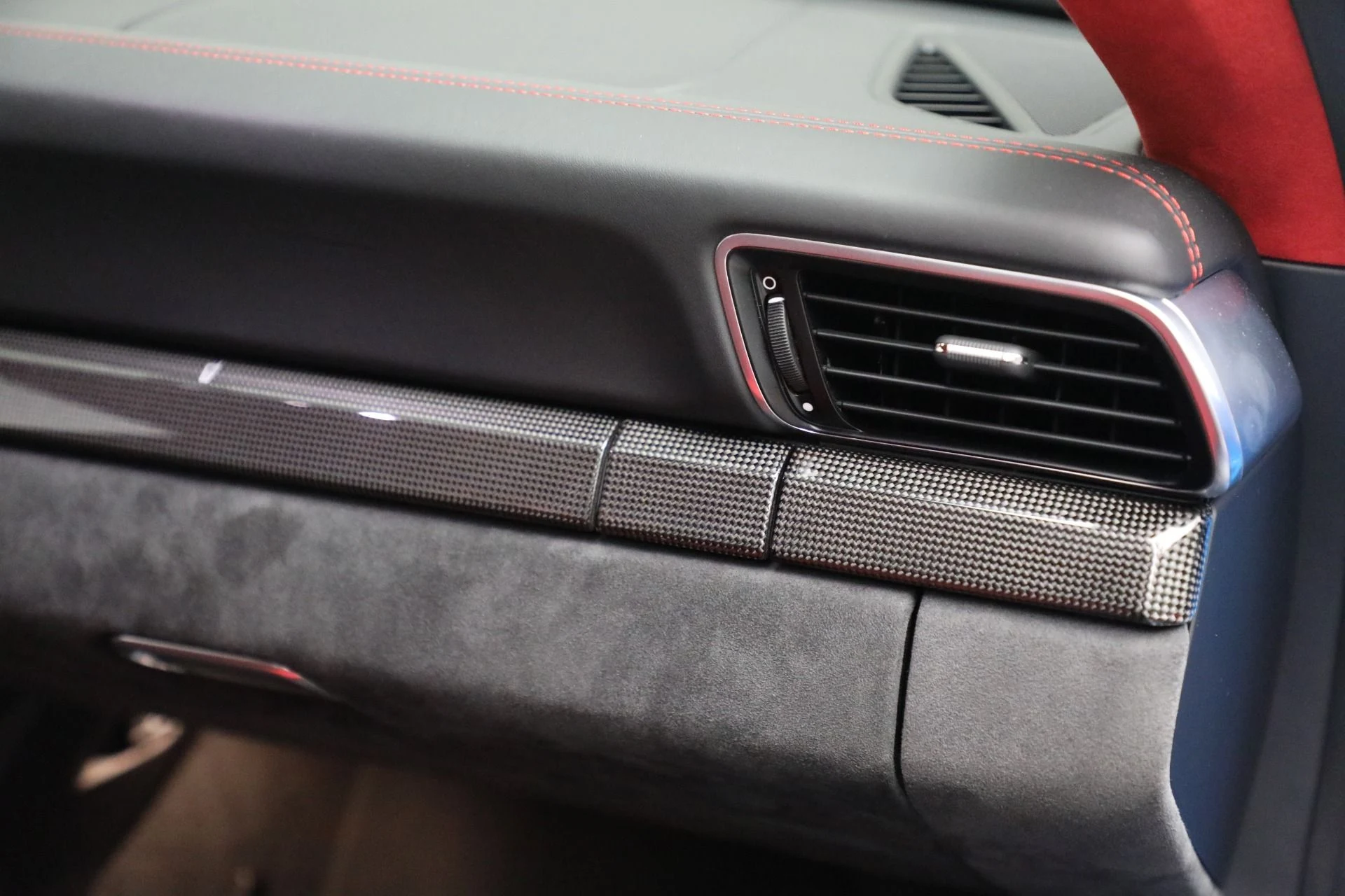 mph024_2534340754_Used_2018_Porsche_911_GT_2_RS_6b110271d3