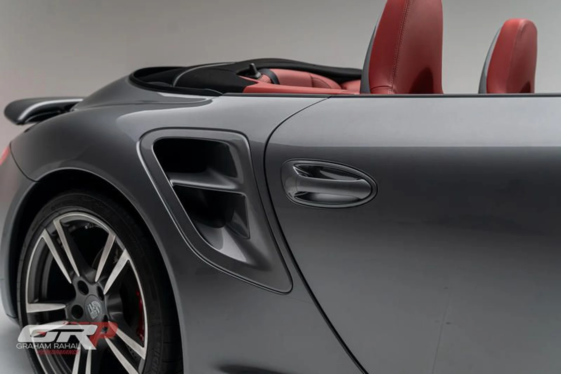 mph024_2534964915_B8_D6_BF_30_5401_408_F_9_A28_E1_E3_B1_CA_07_C8_1c9521f99d