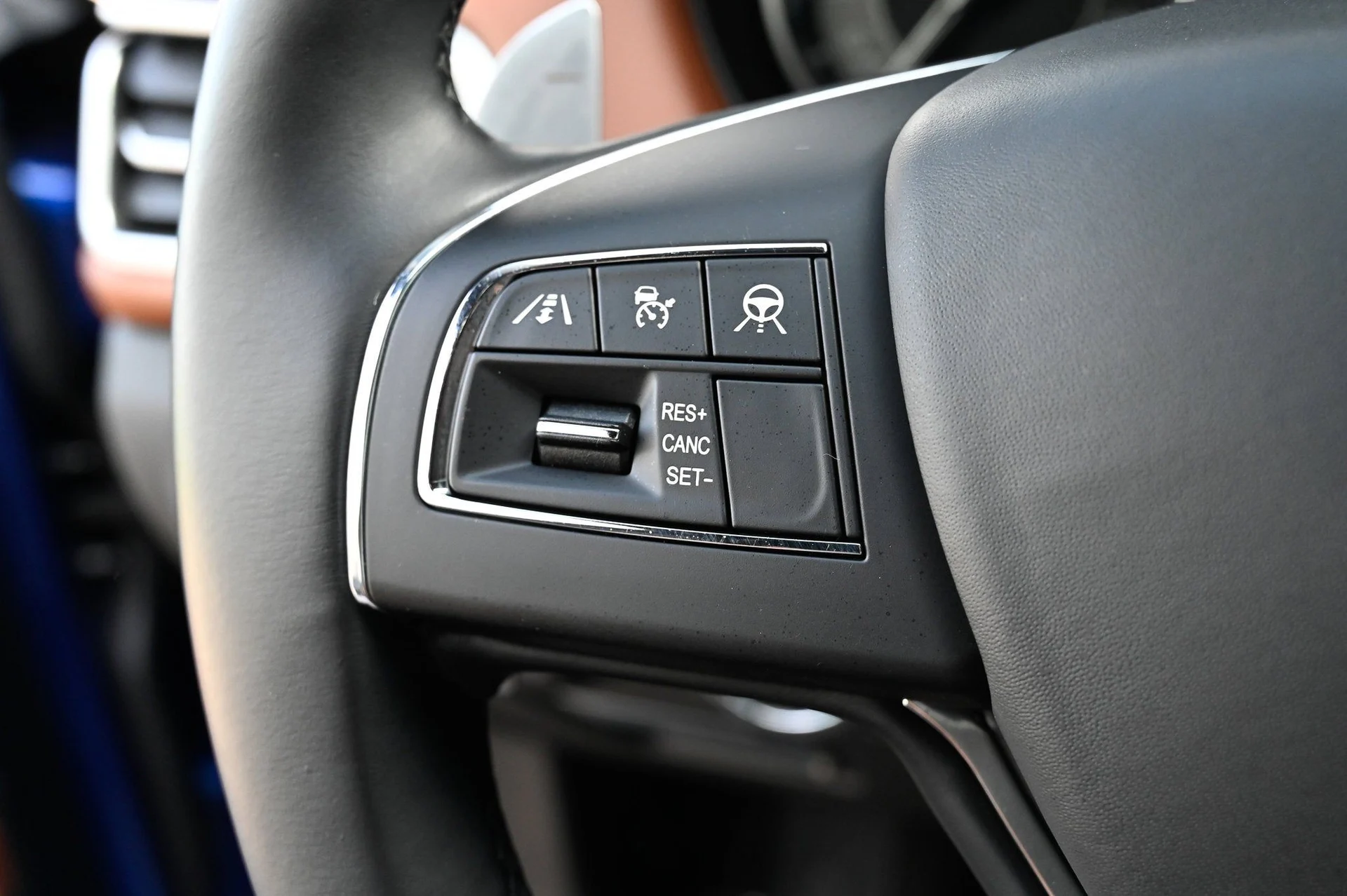 mph024_2542676451_04ab4b6f64cd406e8f2f11dea77676ff_23d7ca718e