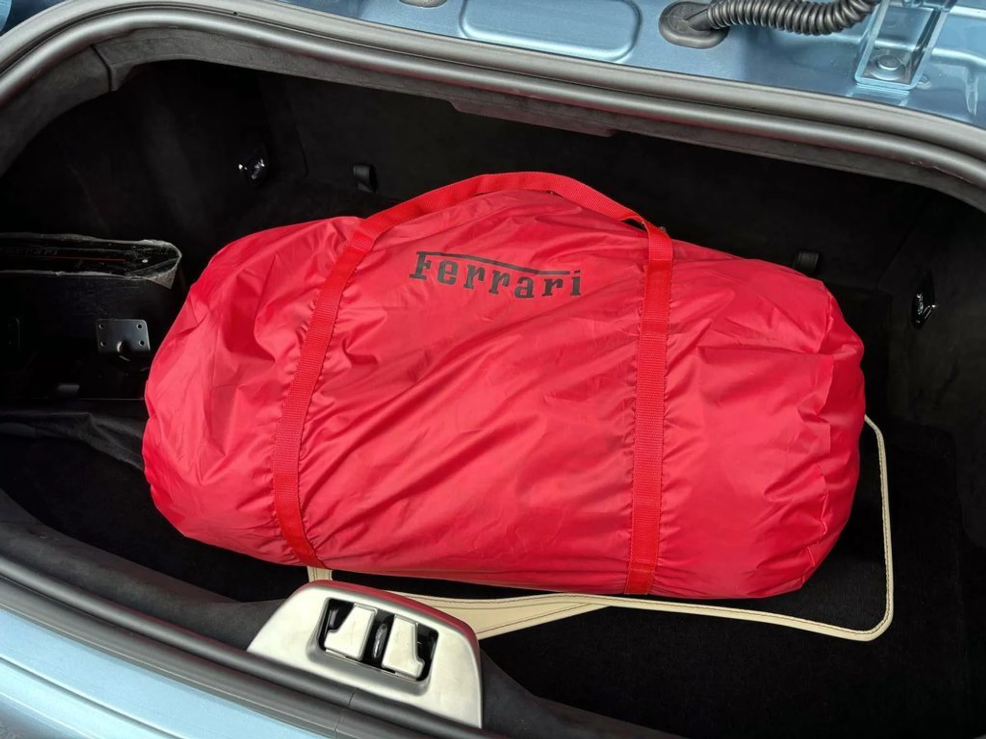 mph024_2542699710_02fdd3c79c3a7c37d5ead7539bead458x_0f896bcff0