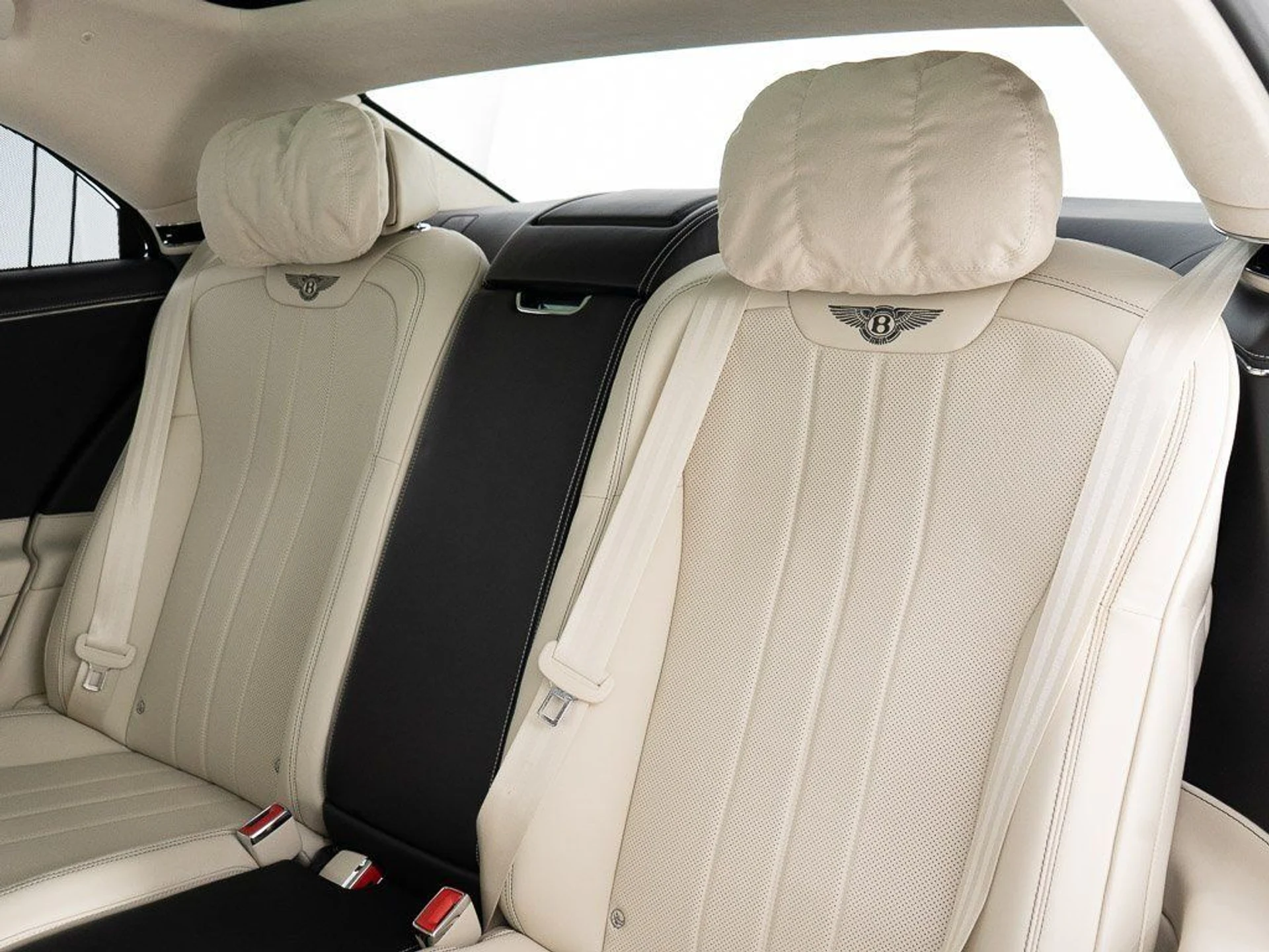 mph024_2543236828_446906c3f33db45bffe221d747cc5cd1_7eead3eb36