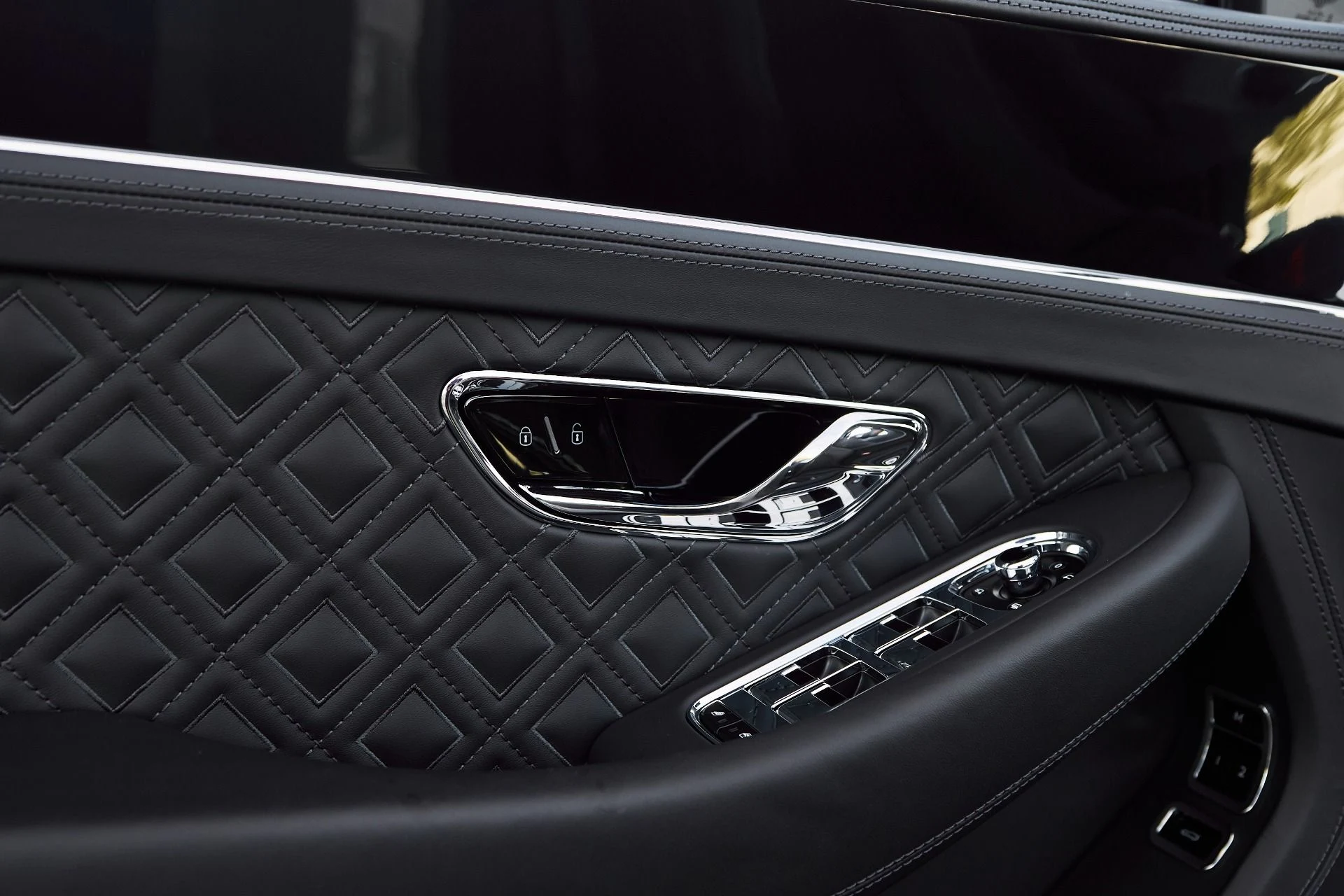 mph024_2549581332_Used_2024_Bentley_Continental_GT_V8_S_1764464381_f139c86920