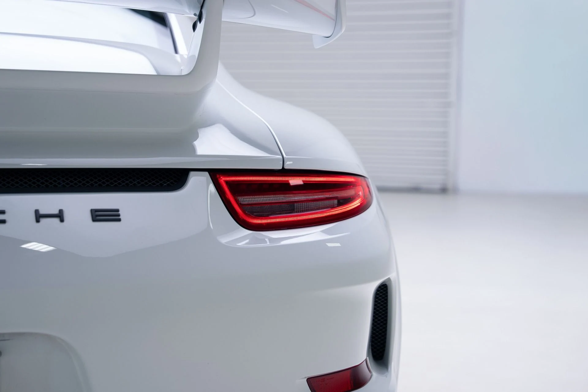 mph024_2561807591_Used_2014_Porsche_911_GT_3_1767824099_ab7e6fb066