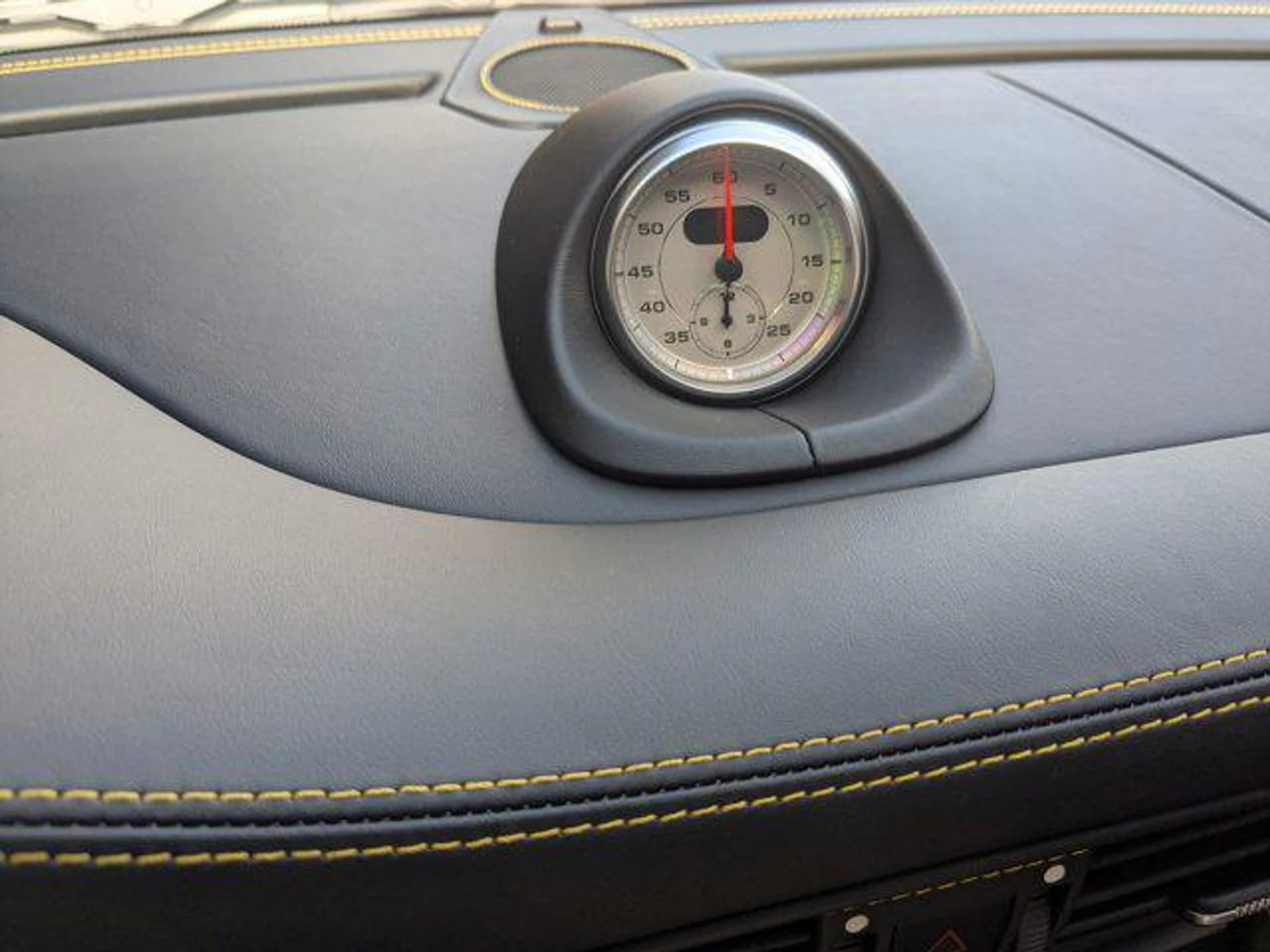 mph024_2562487686_X7r5j_XIYZX_Nkam_PVM_My45_LEVZQ_bc4cb95f1e