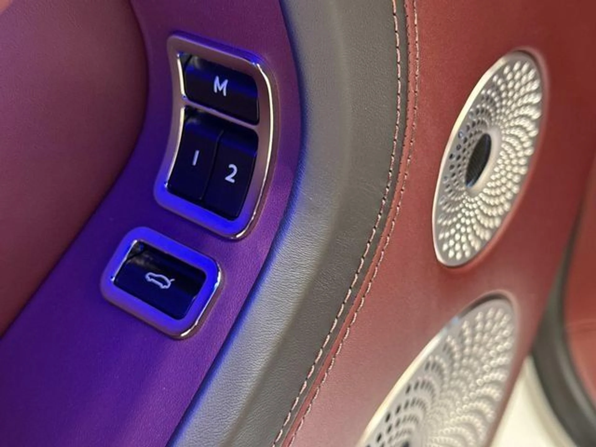 mph024_2563207216_4ae494f594bcad2031e2c790c528b758_6d78e42ccd