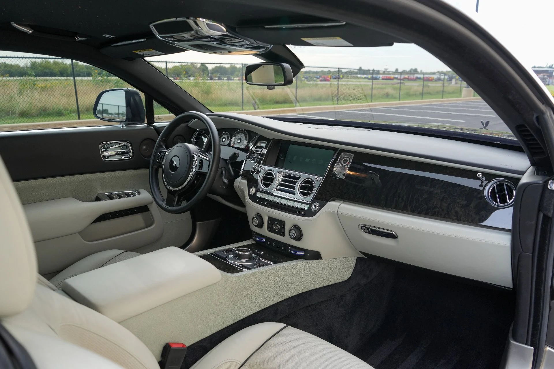 mph024_2566193169_Used_2015_Rolls_Royce_Wraith_1789768285_4b6b9f452f