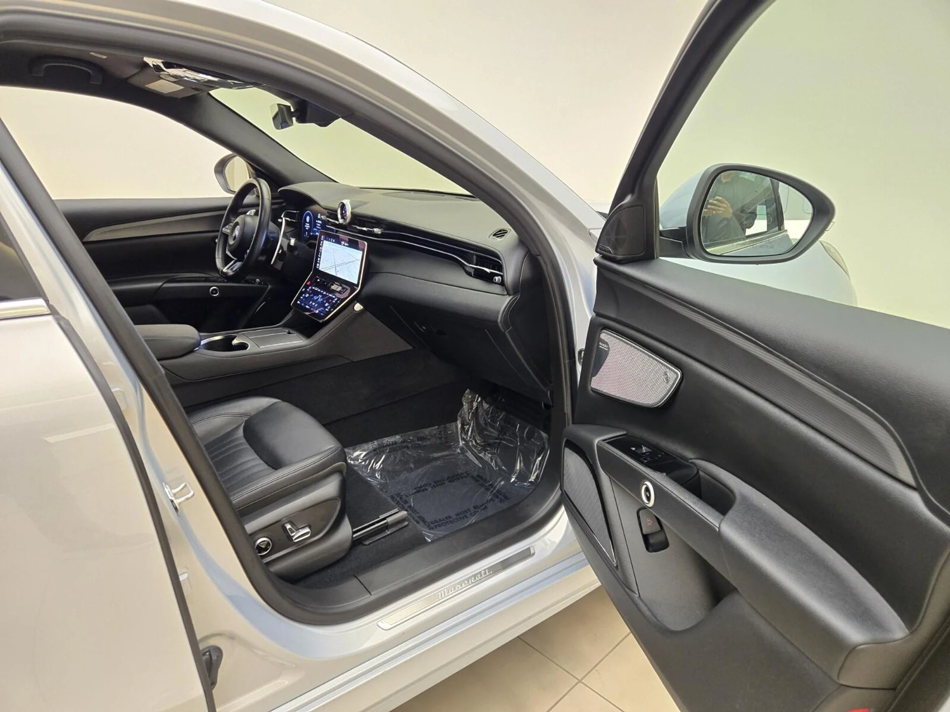 mph024_2569162365_Used_2024_Maserati_Grecale_GT_1765263743_91577985d3