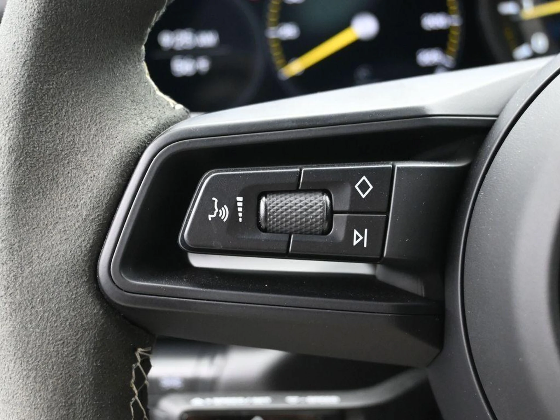 mph024_2569887918_Qj3jc_K68sw_A_W_Dl_Nzg_Aox_M_Xy_I_810b374afa