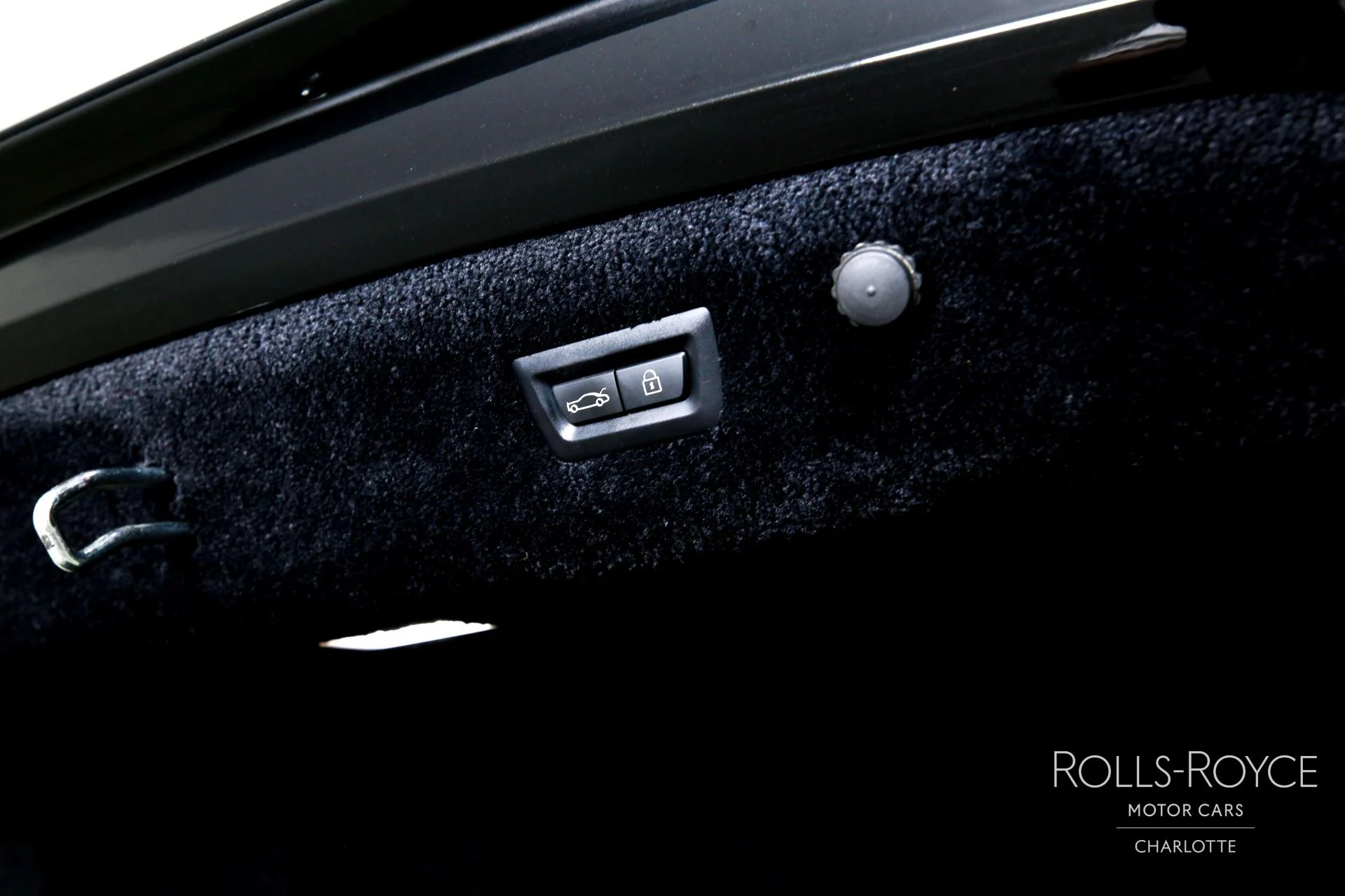mph024_2571029318_Used_2021_Rolls_Royce_Ghost_1760810069_933870faf2