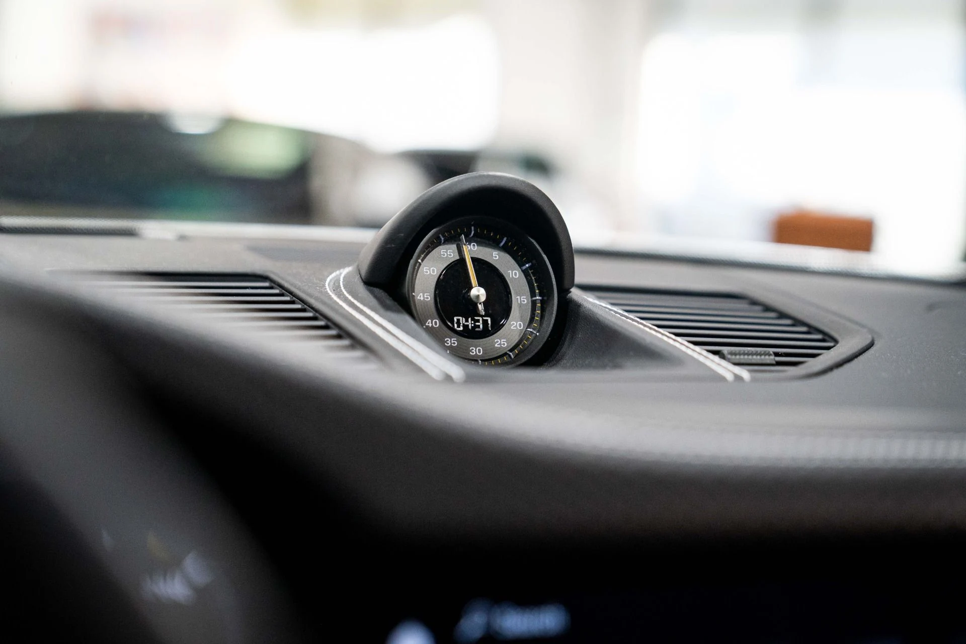 mph024_2577819296_Used_2022_Porsche_911_GT_3_Touring_200k_MSRP_Carbon_Ceramic_Brakes_Front_Lift_1768107823_e33ea45bc4