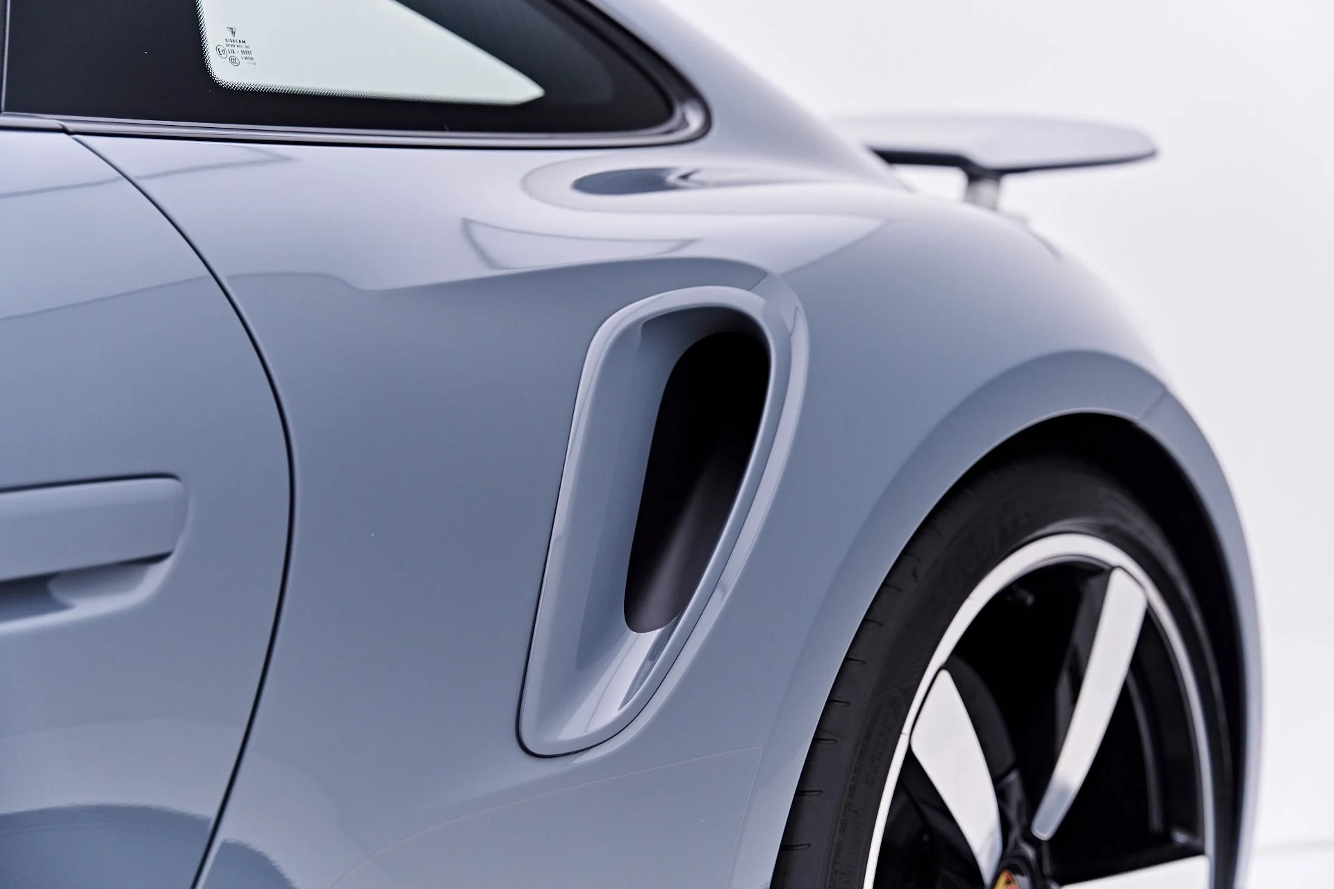 mph024_2579699556_Used_2023_Porsche_911_Turbo_S_1785208142_508ab89858