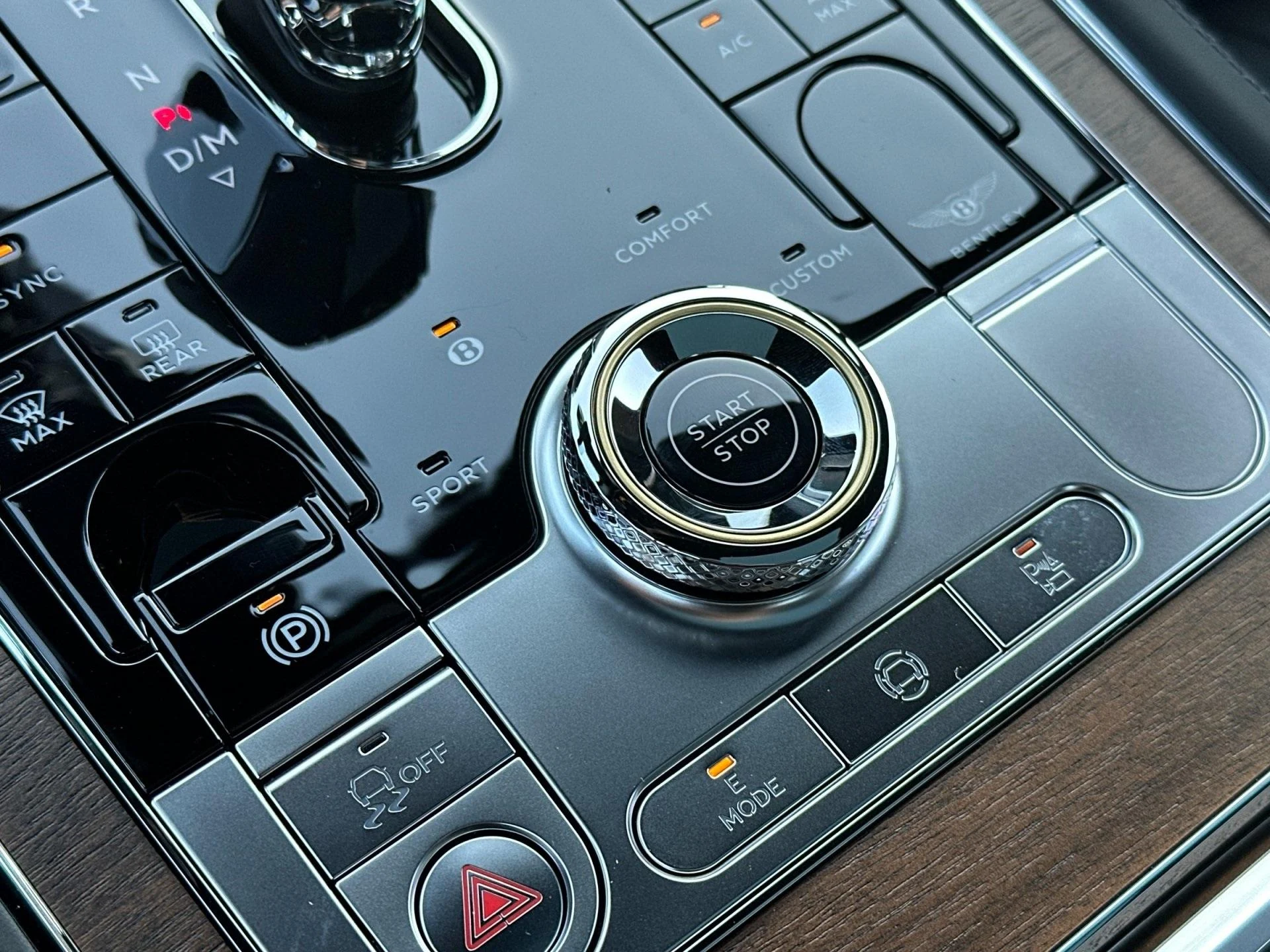 mph024_2581623465_New_2026_Bentley_1764169768_a25e9c633b