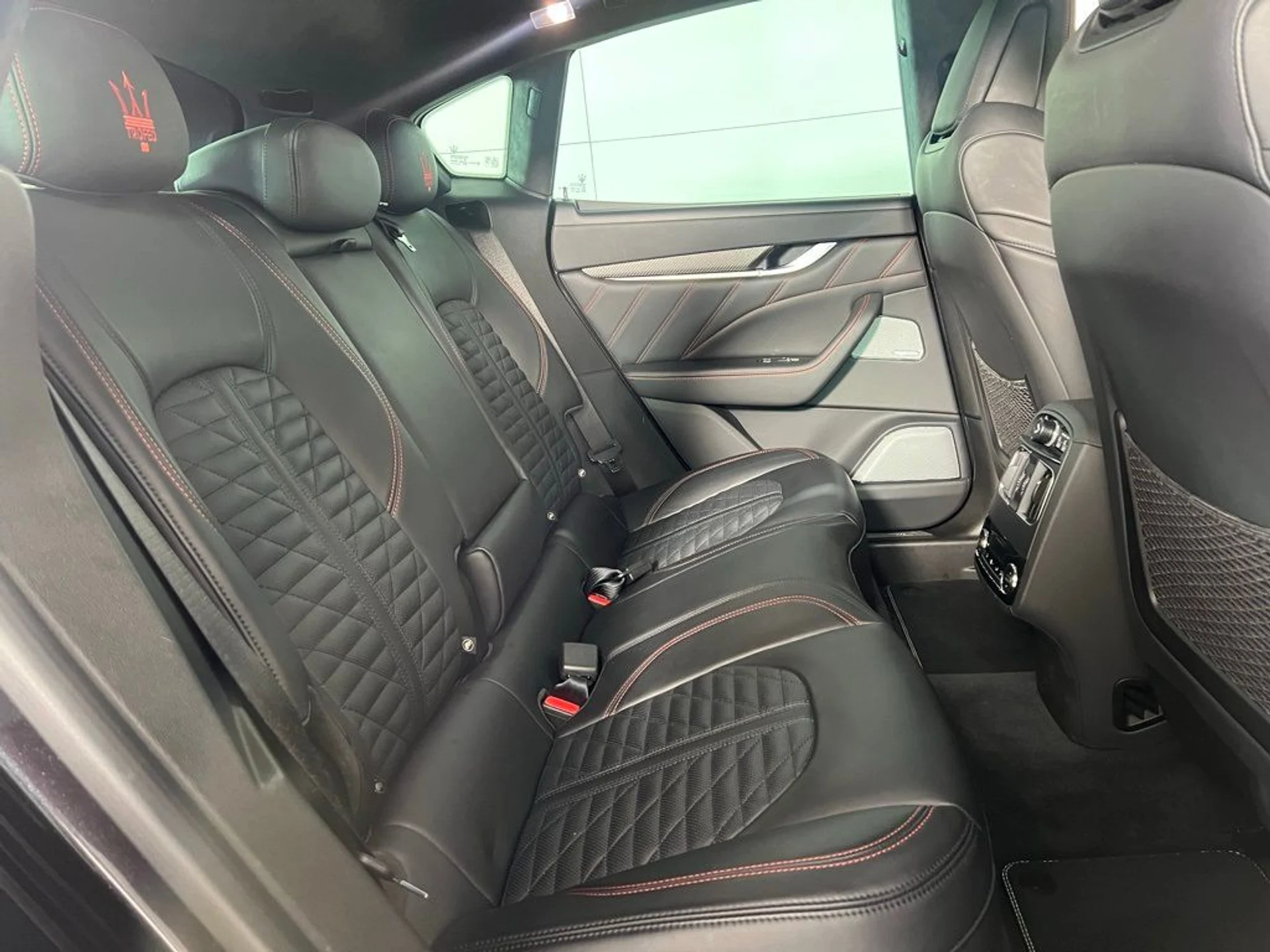 mph024_2586177685_1bf52f62e30c7f75df66c994061e457c_1a289d98d2