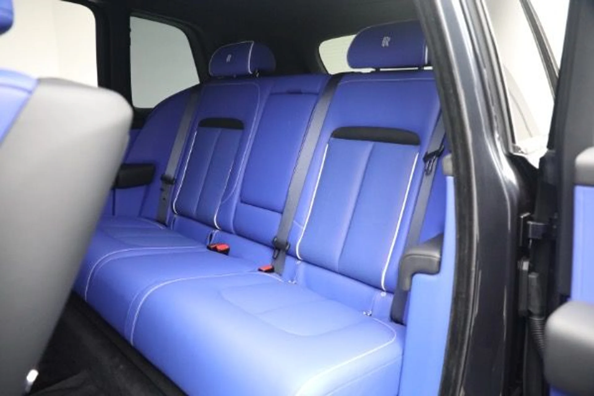 mph024_2587810790_Used_2022_Rolls_Royce_Cullinan_80c263c6b7