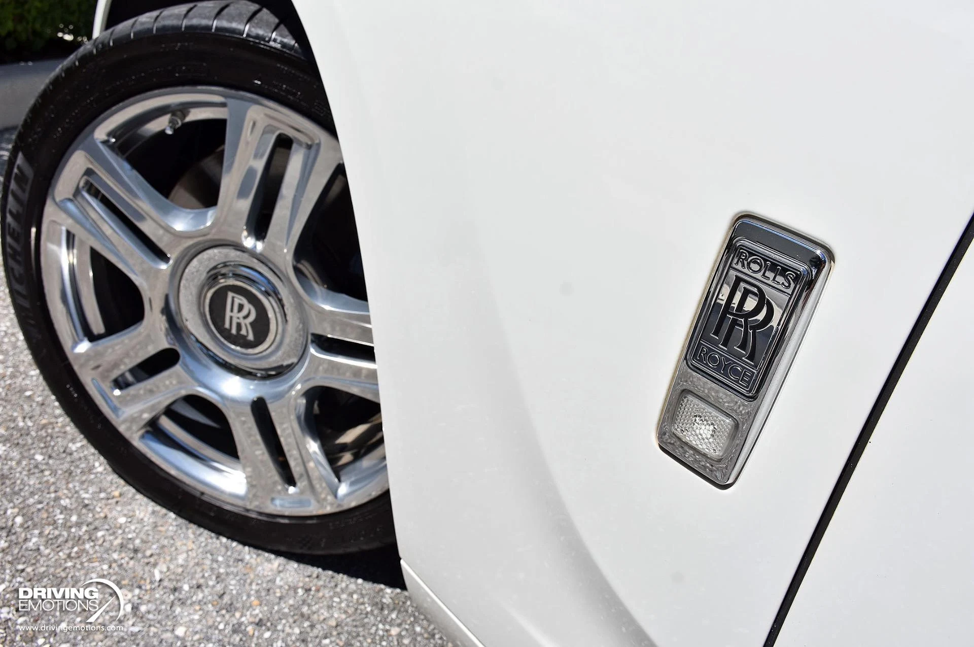 mph024_2595581685_872_p25_l_8607bf1aa4