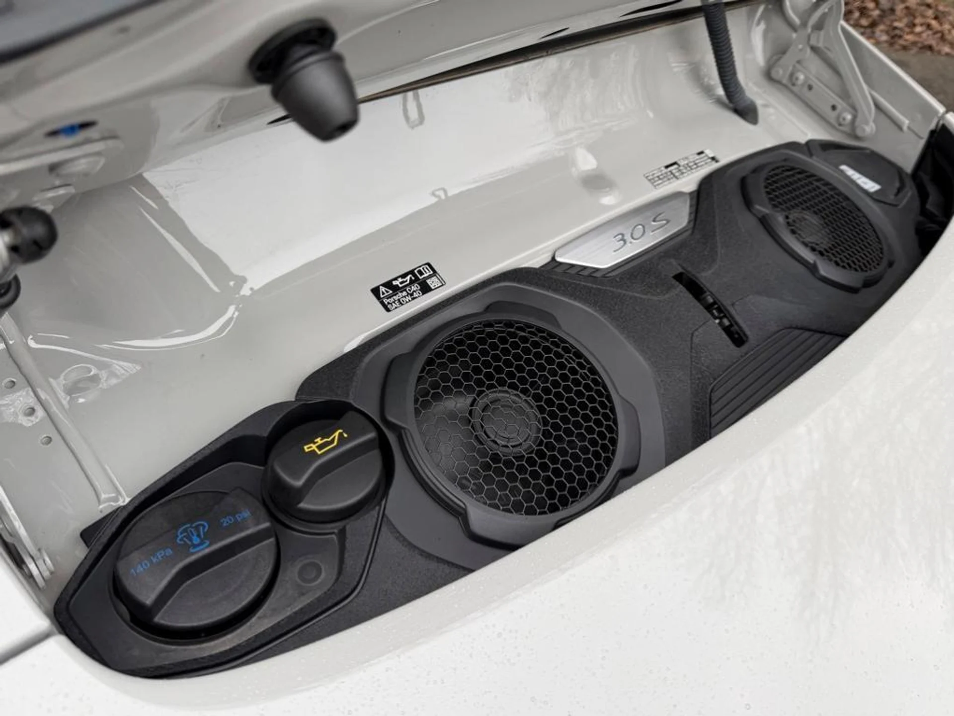 mph024_2600406629_Bg_Ui_X_Egt_Ld_Z_Zx_UEI_Xs_KE_xc8jmk_707412299a