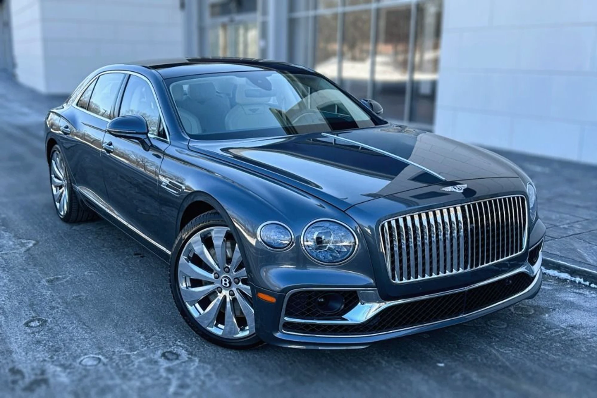 mph024_2600672777_Used_2024_Bentley_Flying_Spur_Edition_8_1769780862_12d362b62f