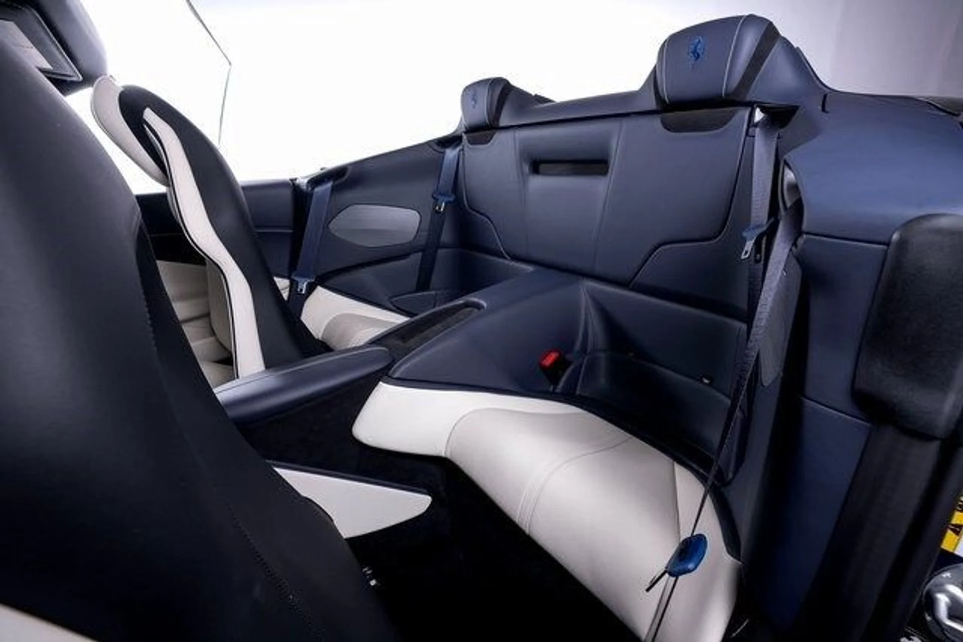 mph024_2601882171_5cc62034bbf94ce15dea88225e97645bx_d40645d754