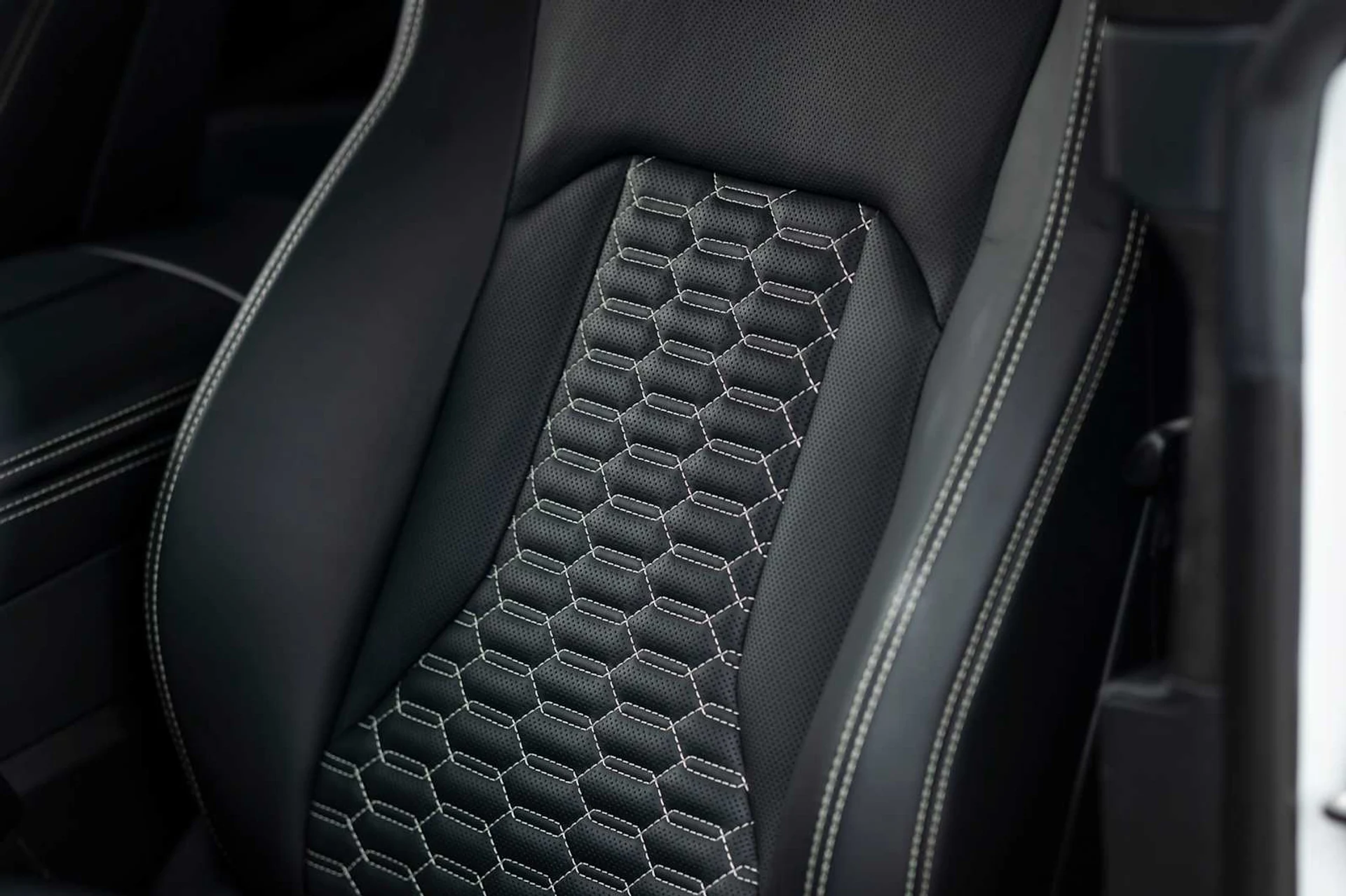 mph024_2614709602_ff65aca5054a44f32bc7bf59533a7b8bx_2d1d630a10