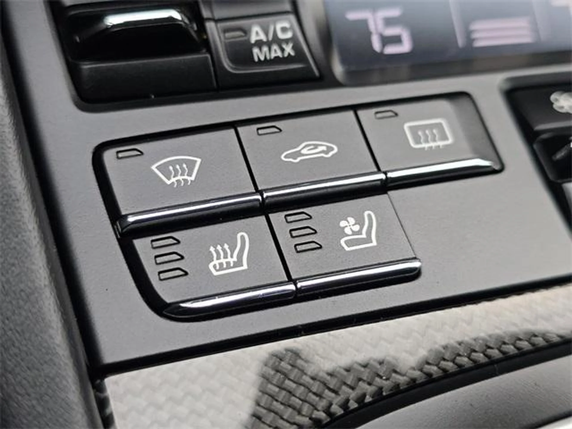 mph024_261476302_ejb_GKH_2_IMR_An_B2_Crhi_E_U5_VOW_Gk_ca1ebe044b