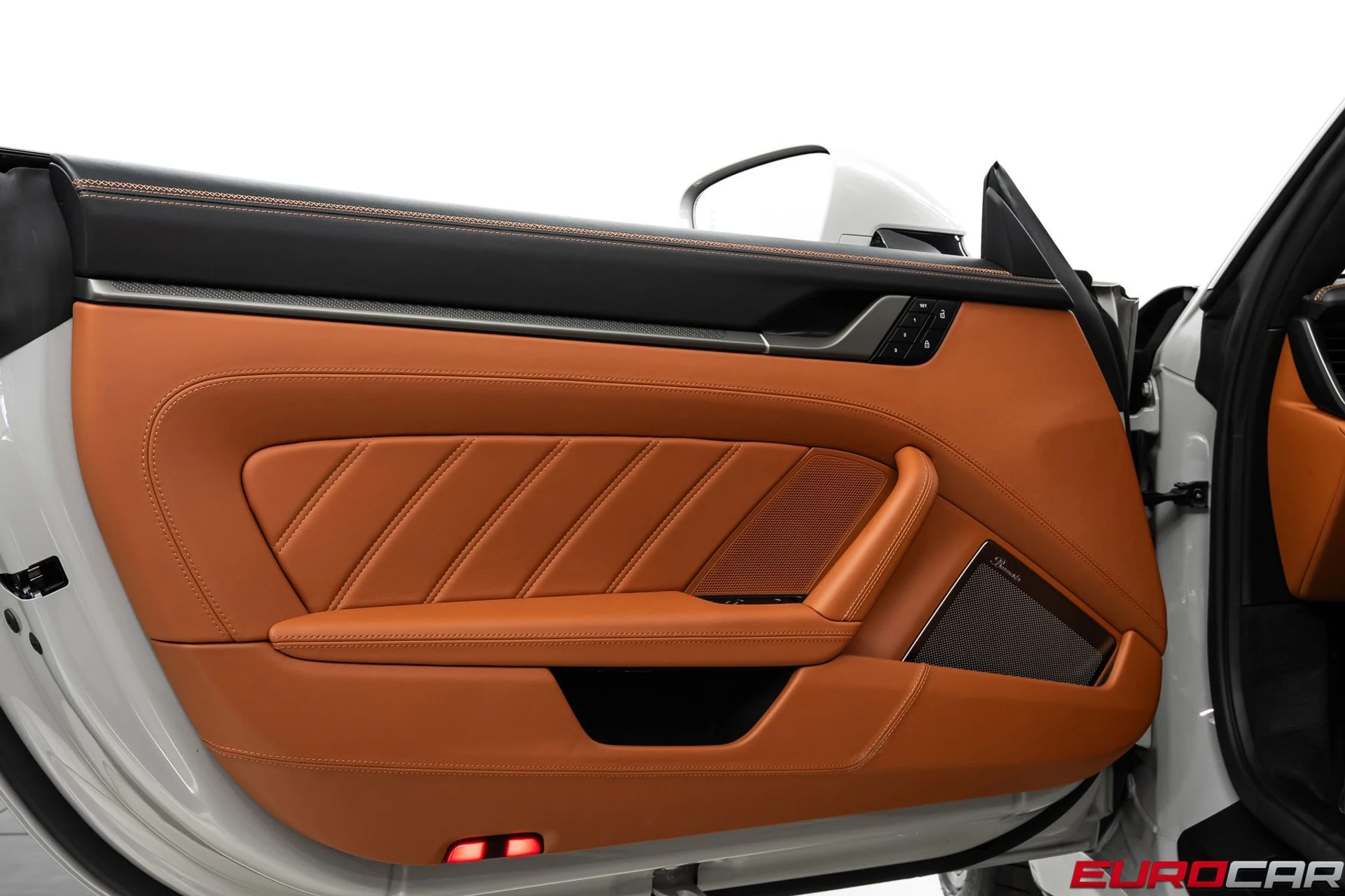 mph024_2617801383_6df794a5_6a72_4897_a973_8d47d5487978_2ae55196da