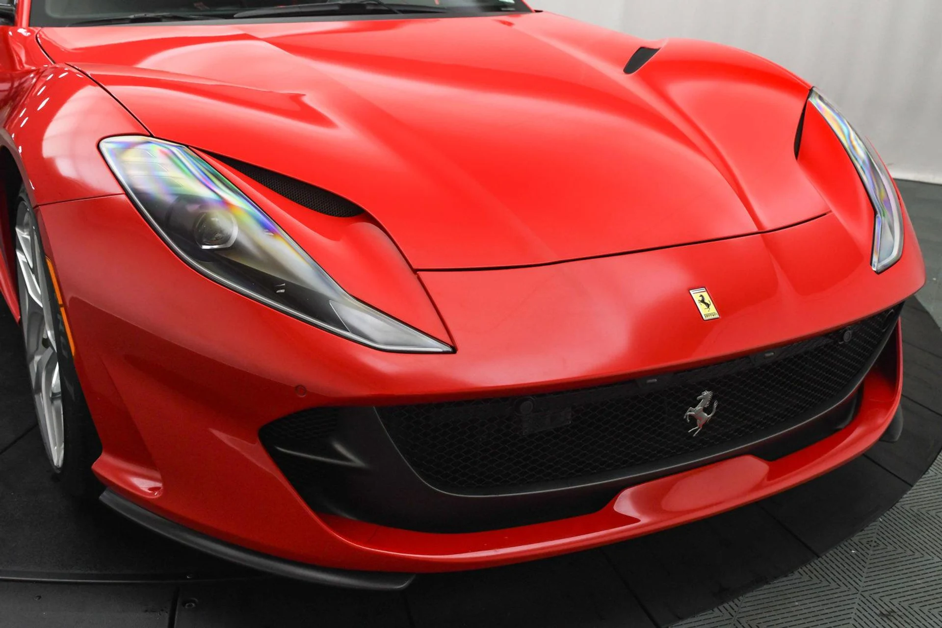 mph024_2622892912_Used_2019_Ferrari_812_Superfast_1725696844_8d3814e405