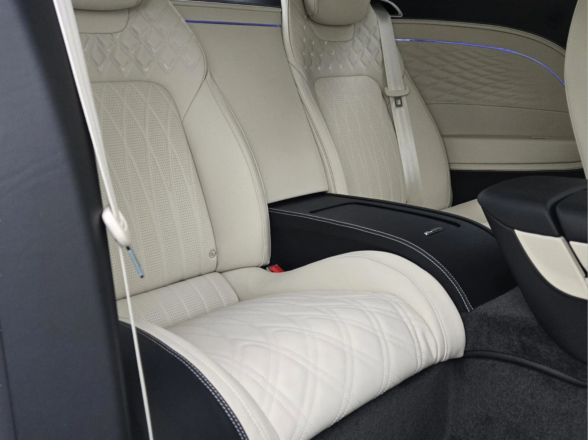 mph024_2624921321_569f4c23995ca91e96bdae44f7145398x_058b9db929