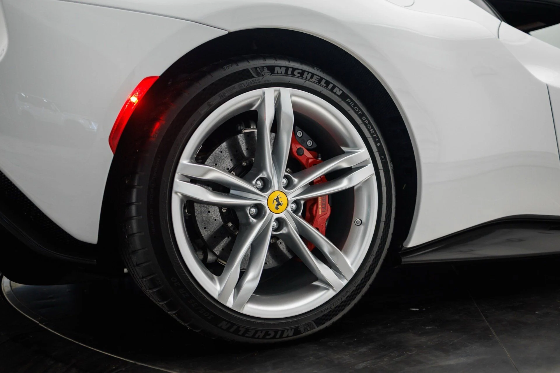 mph024_2624989327_84a229c94e6c67746fb4a677b12edabax_c1c6dd579d