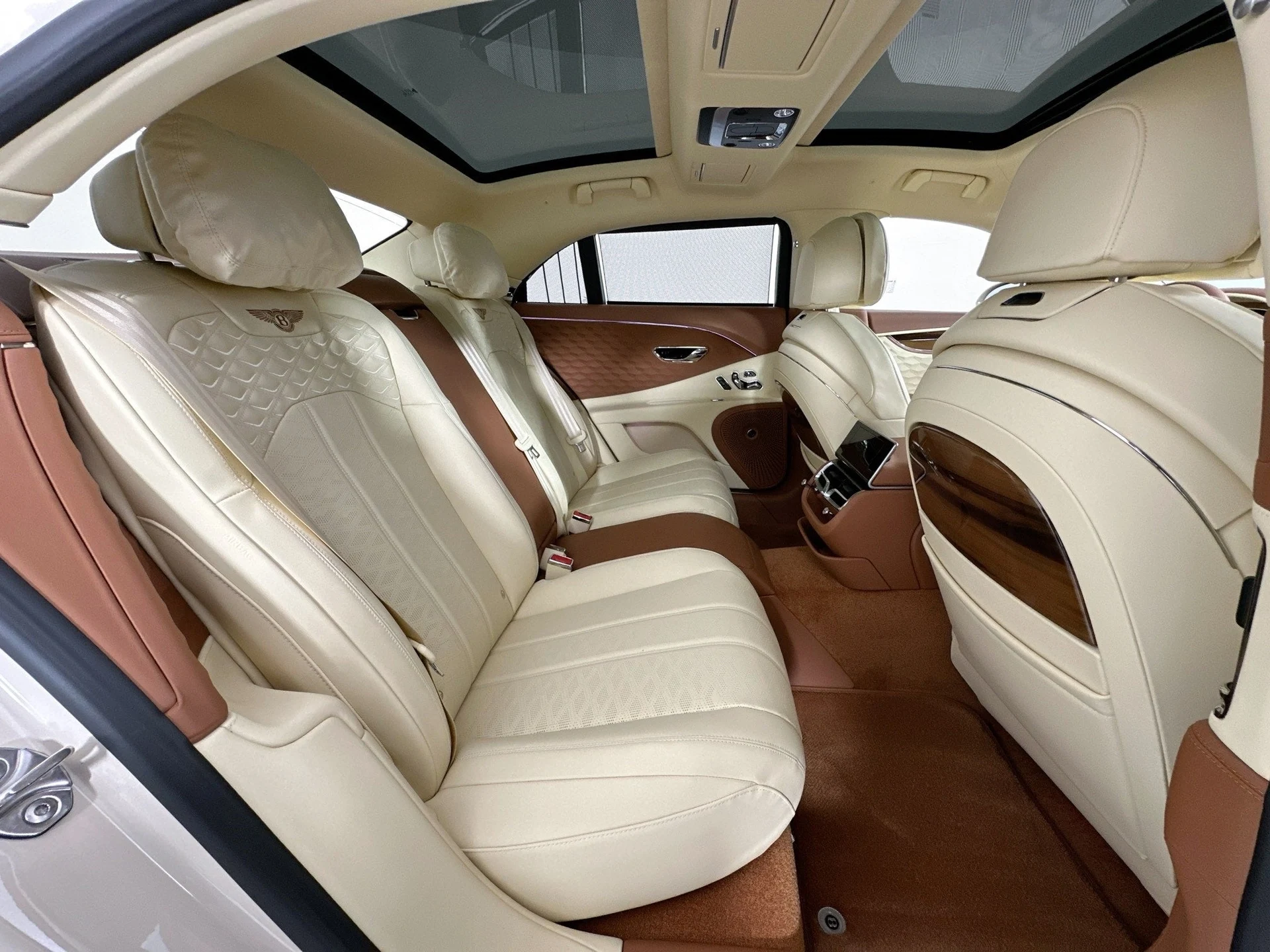 mph024_2626099876_25_8b2370f908