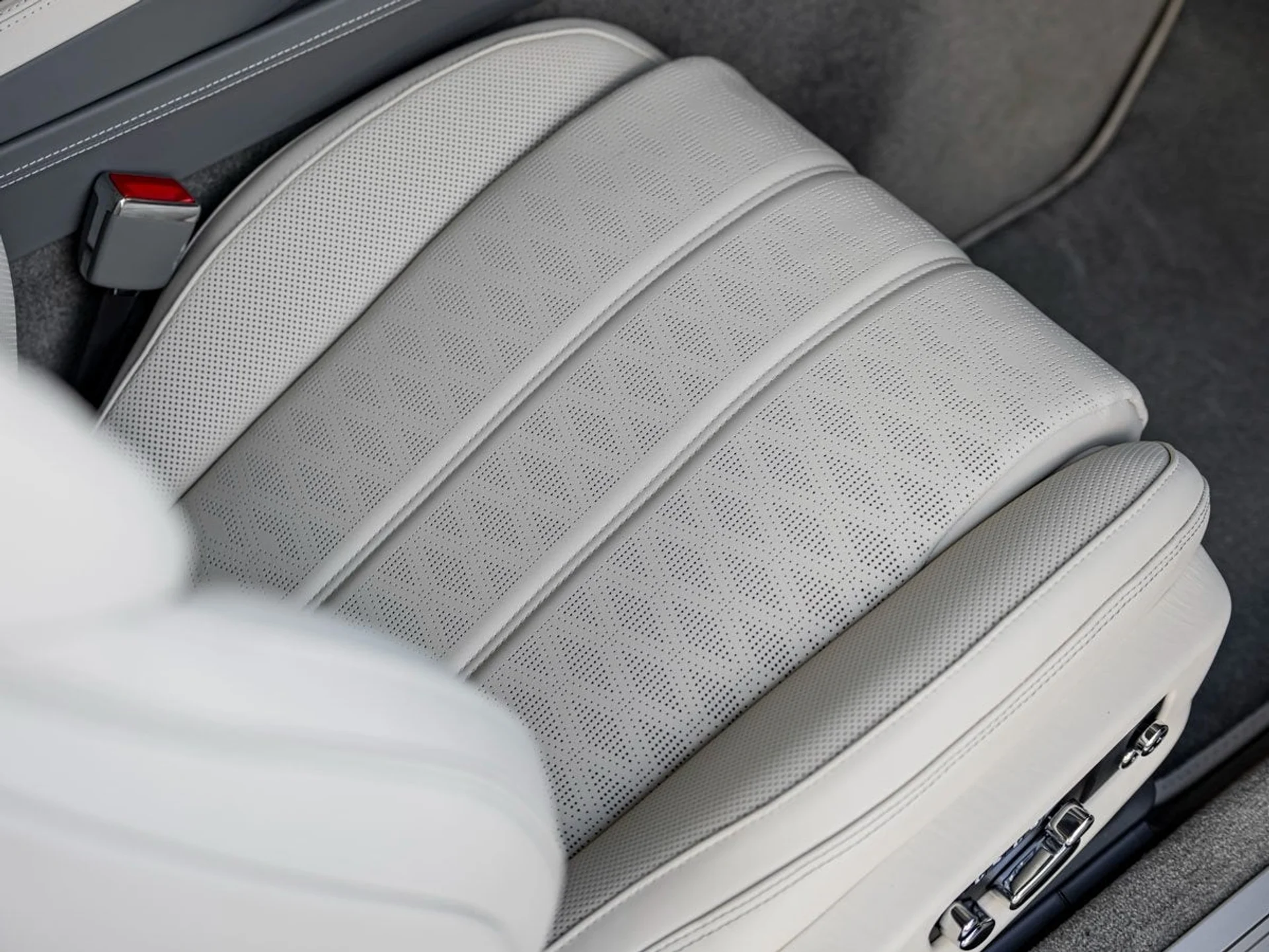 mph024_2627097735_25_e6a583636d