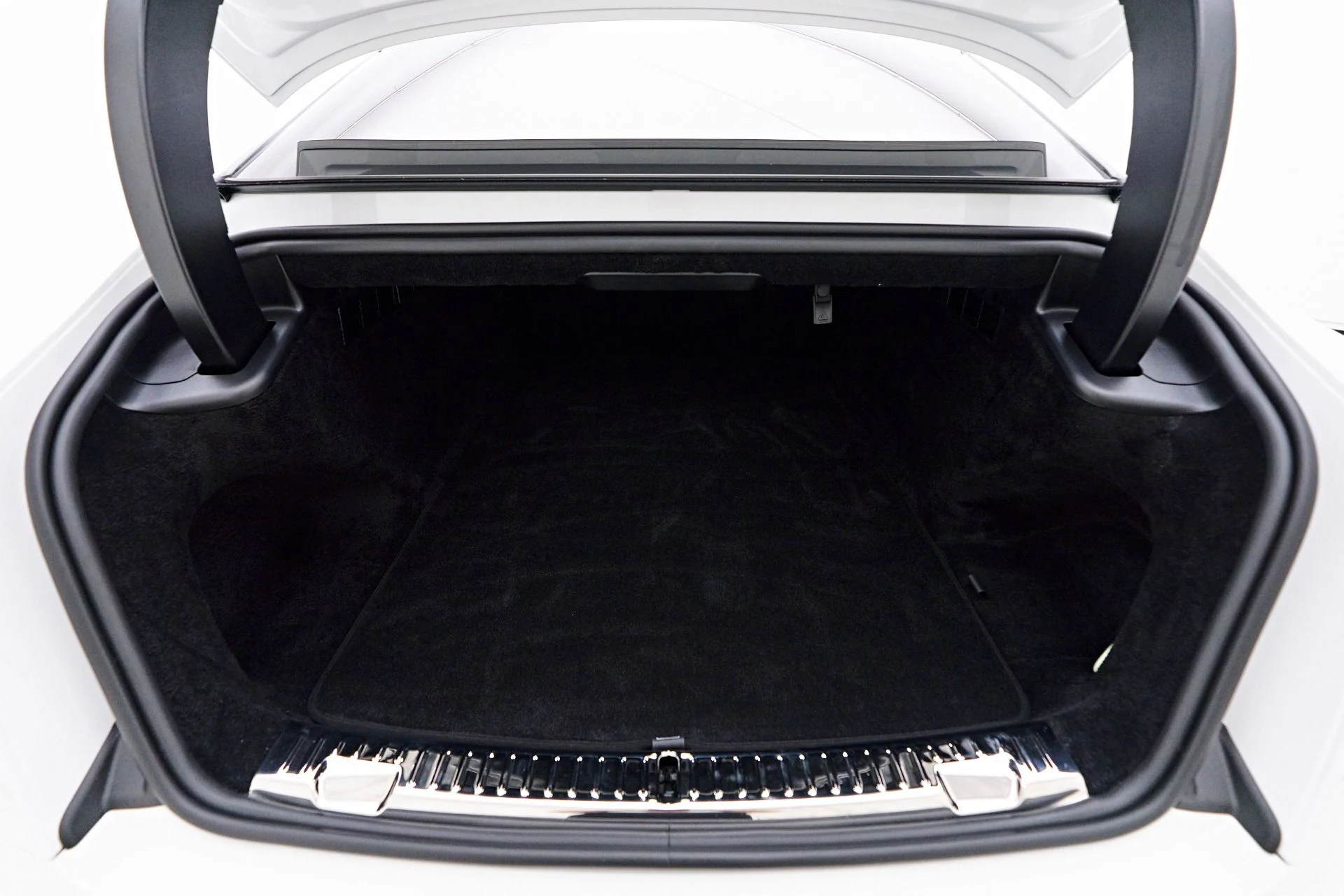 mph024_2628549330_Used_2025_Rolls_Royce_Spectre_1753213338_f647bbc727