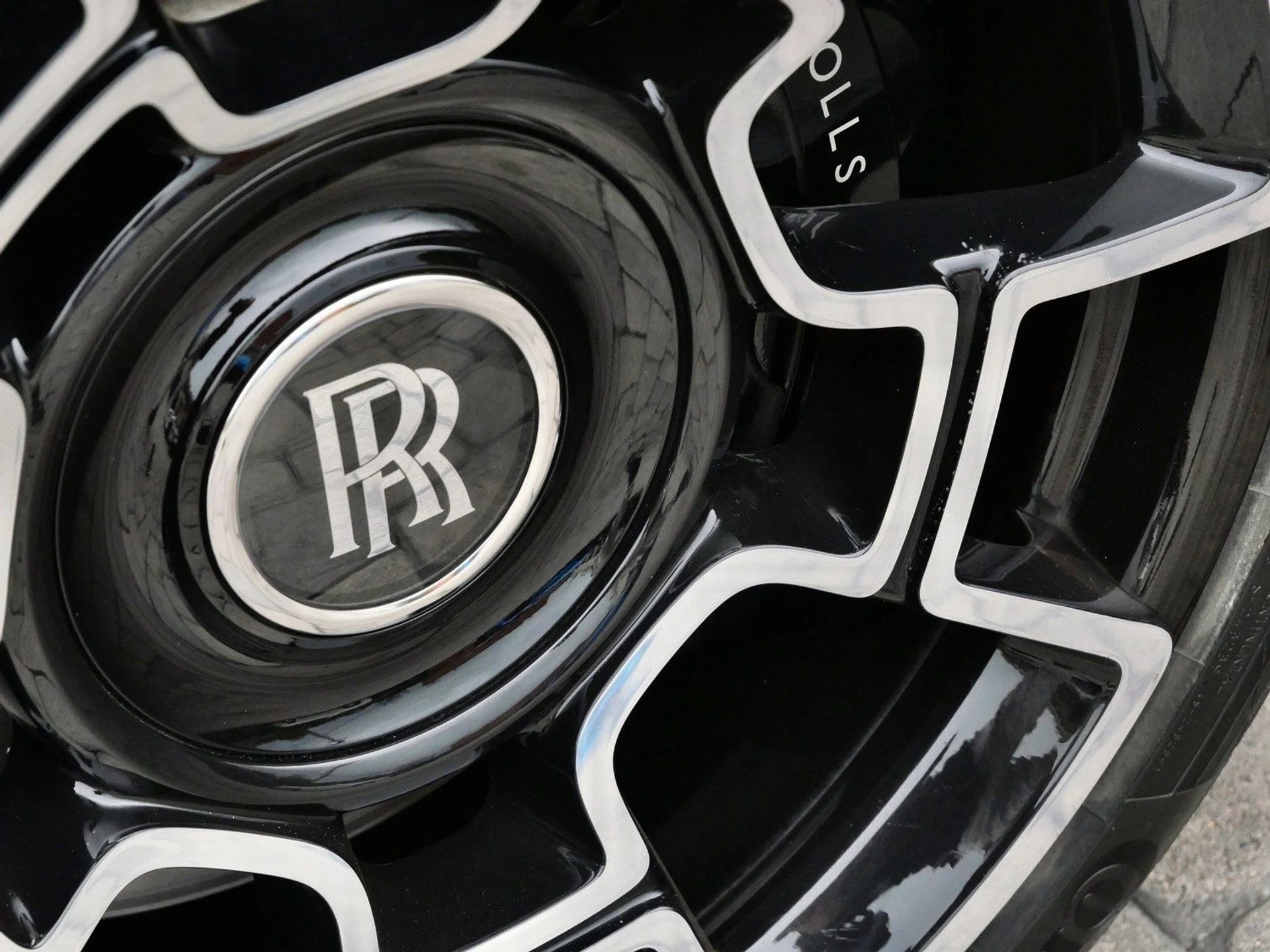 mph024_2631015938_e51f4c63a359723665356db8776d2b36x_9c265667cc