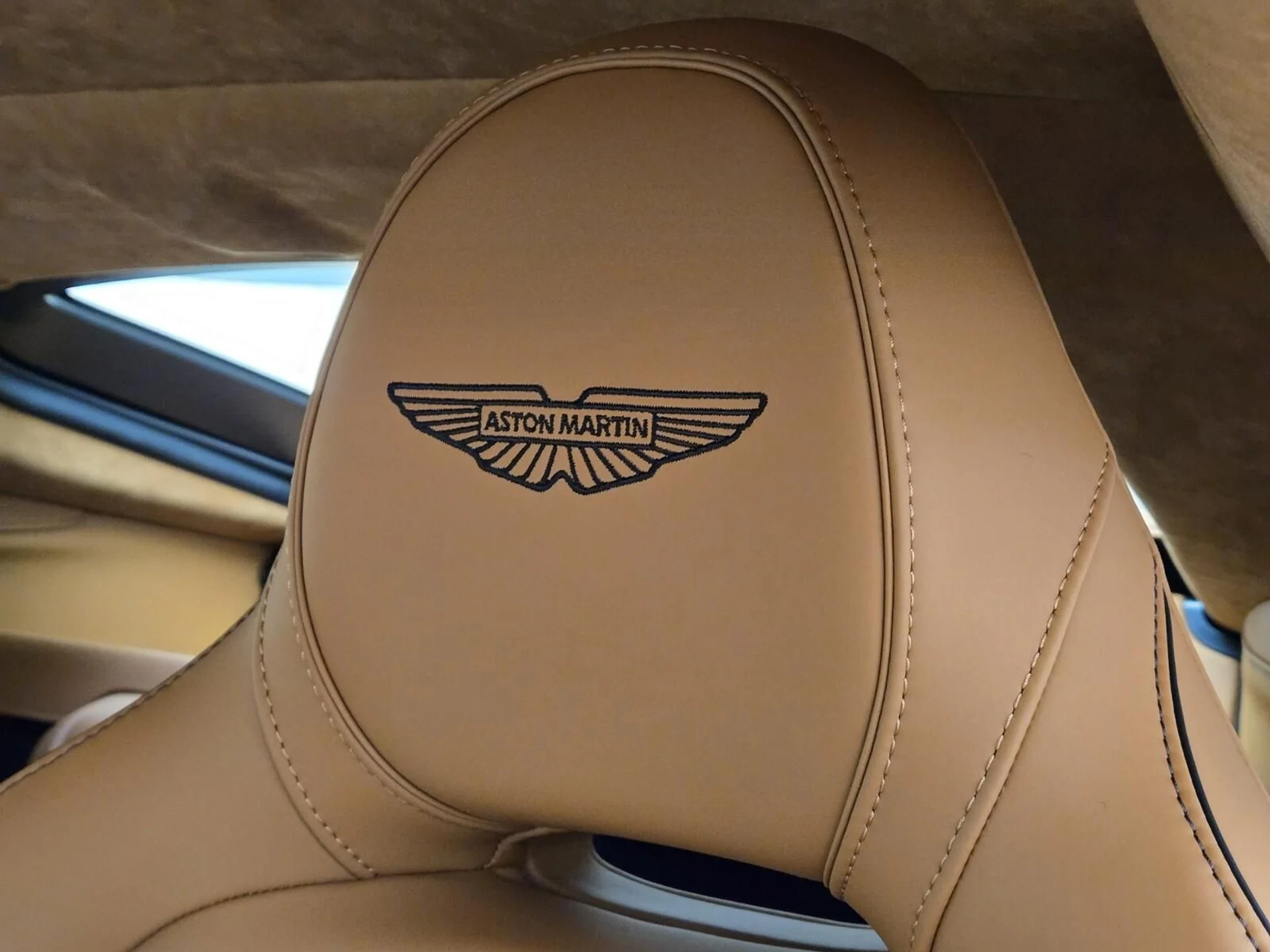 mph024_2635300714_New_2026_Aston_Martin_Vantage_S_1775625503_8d6264cddf